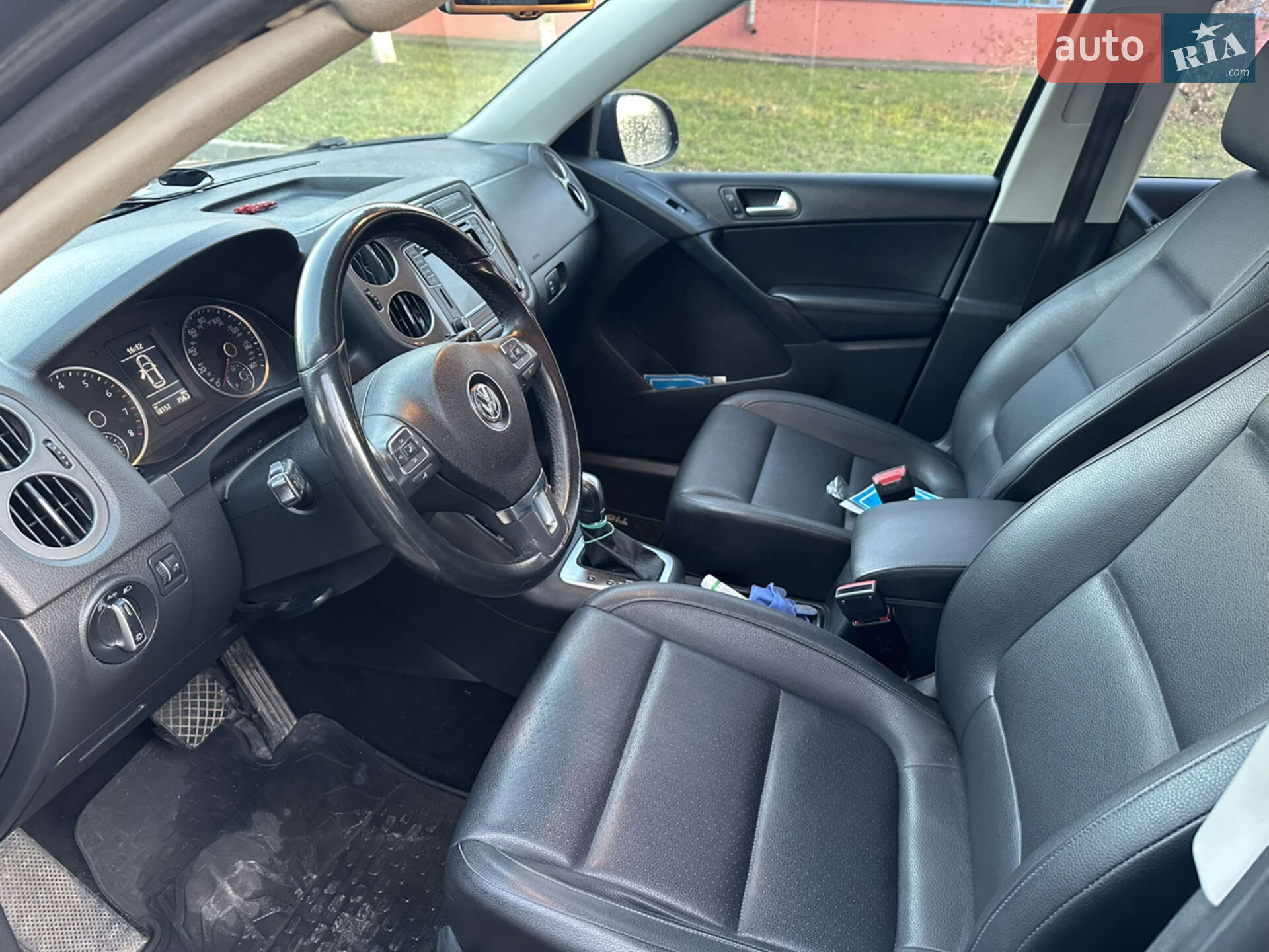 Volkswagen Tiguan 2016 VIN WVGAV7AX8HK017859 фото оголошення 13 з 23