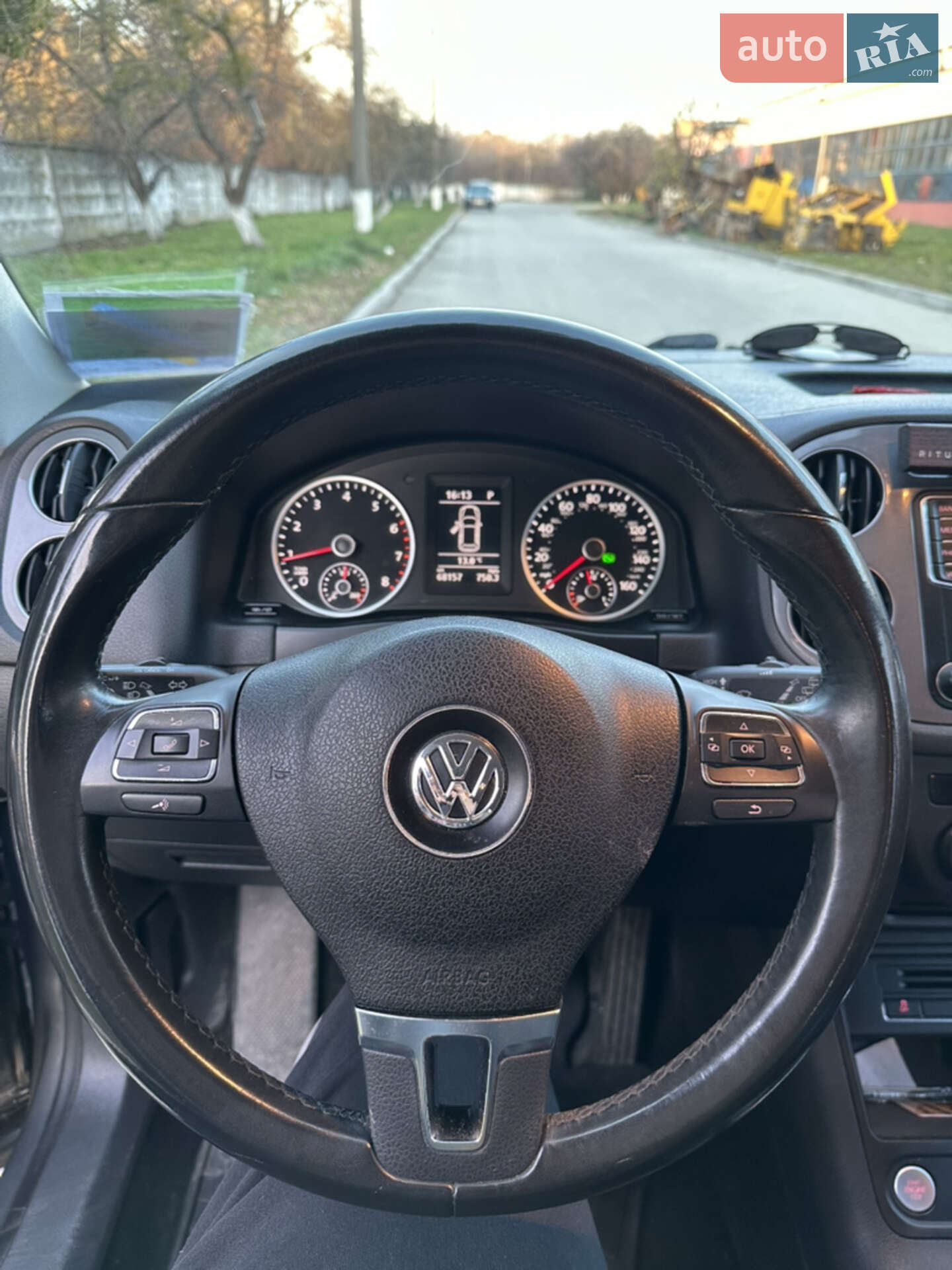 Volkswagen Tiguan 2016 VIN WVGAV7AX8HK017859 фото оголошення 16 з 23