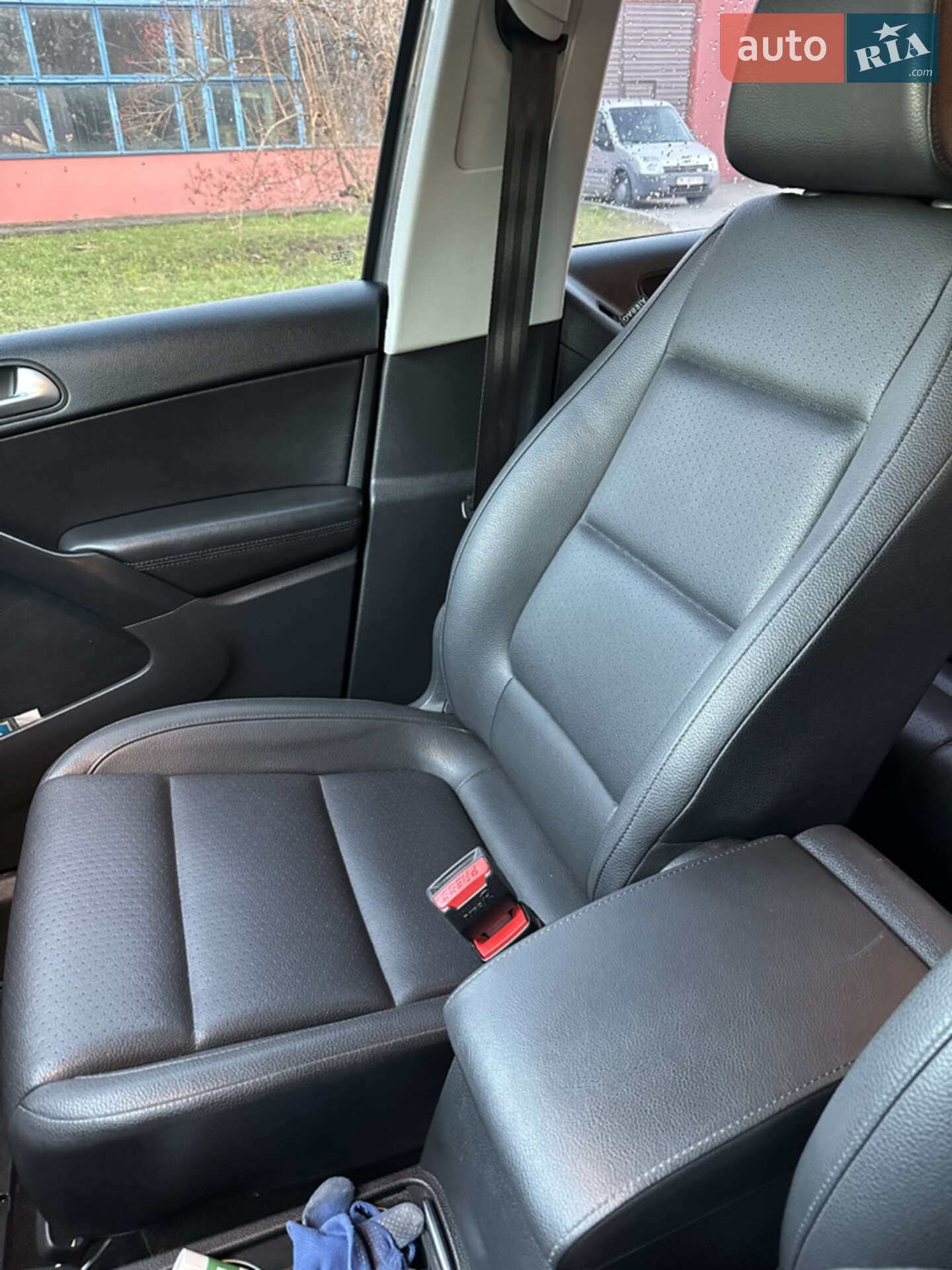 Volkswagen Tiguan 2016 VIN WVGAV7AX8HK017859 фото оголошення 22 з 23
