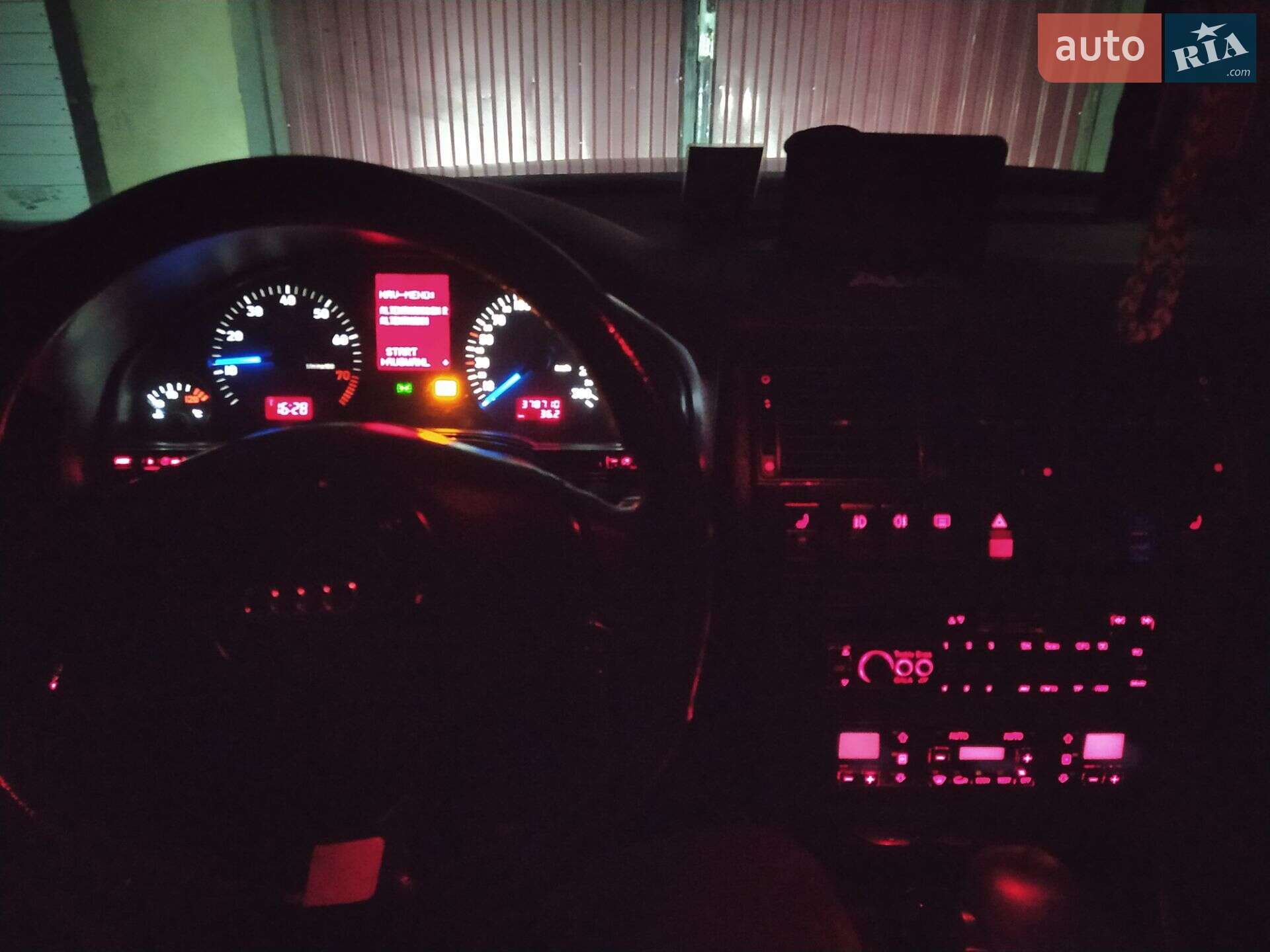 Audi A8 1997 VIN WAUZZZ4DZVN006670 фото оголошення 36 з 48