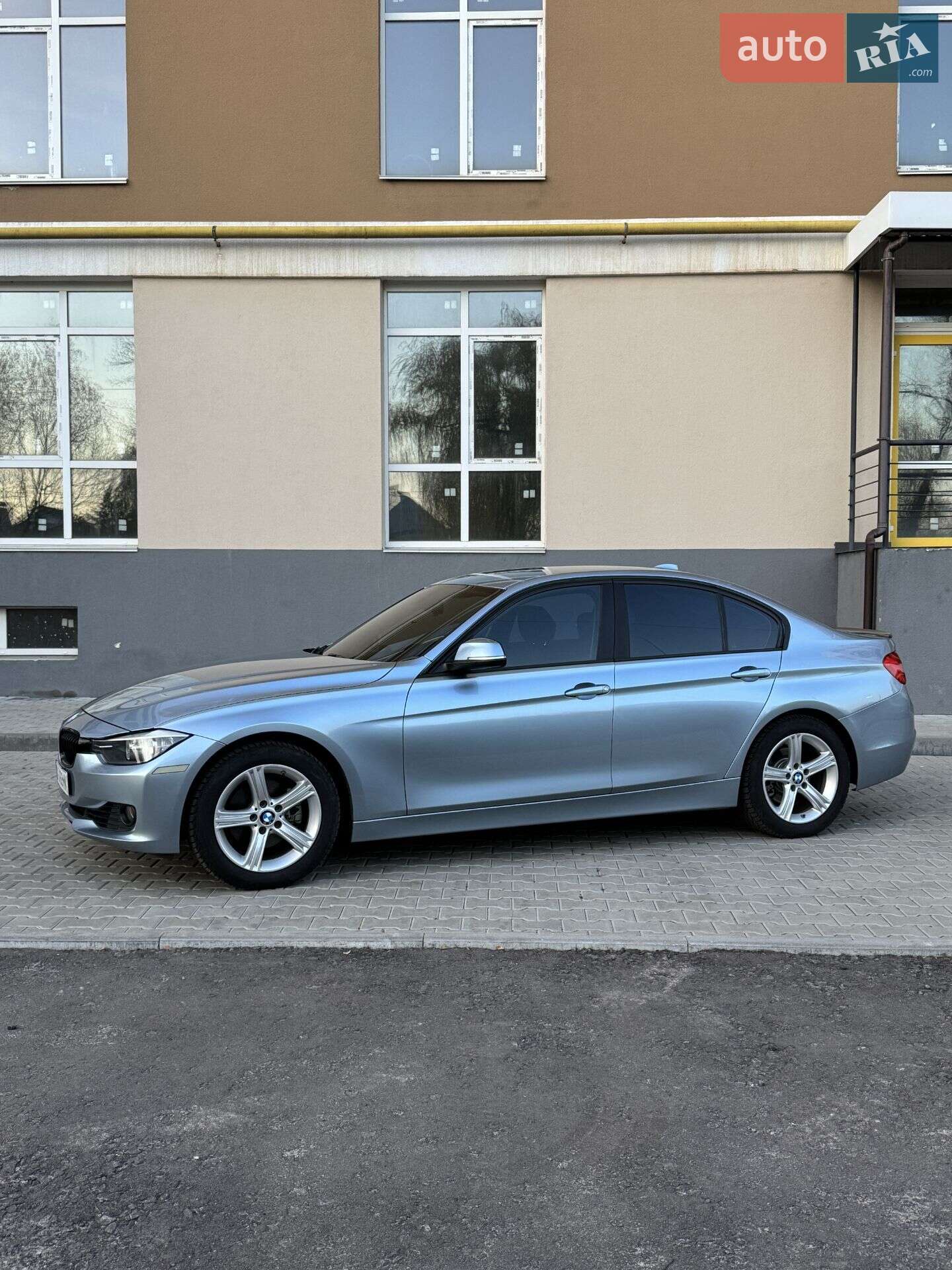 BMW 3 Series 2013 VIN WBA3C1G58DNR47109 фото оголошення 21 з 34