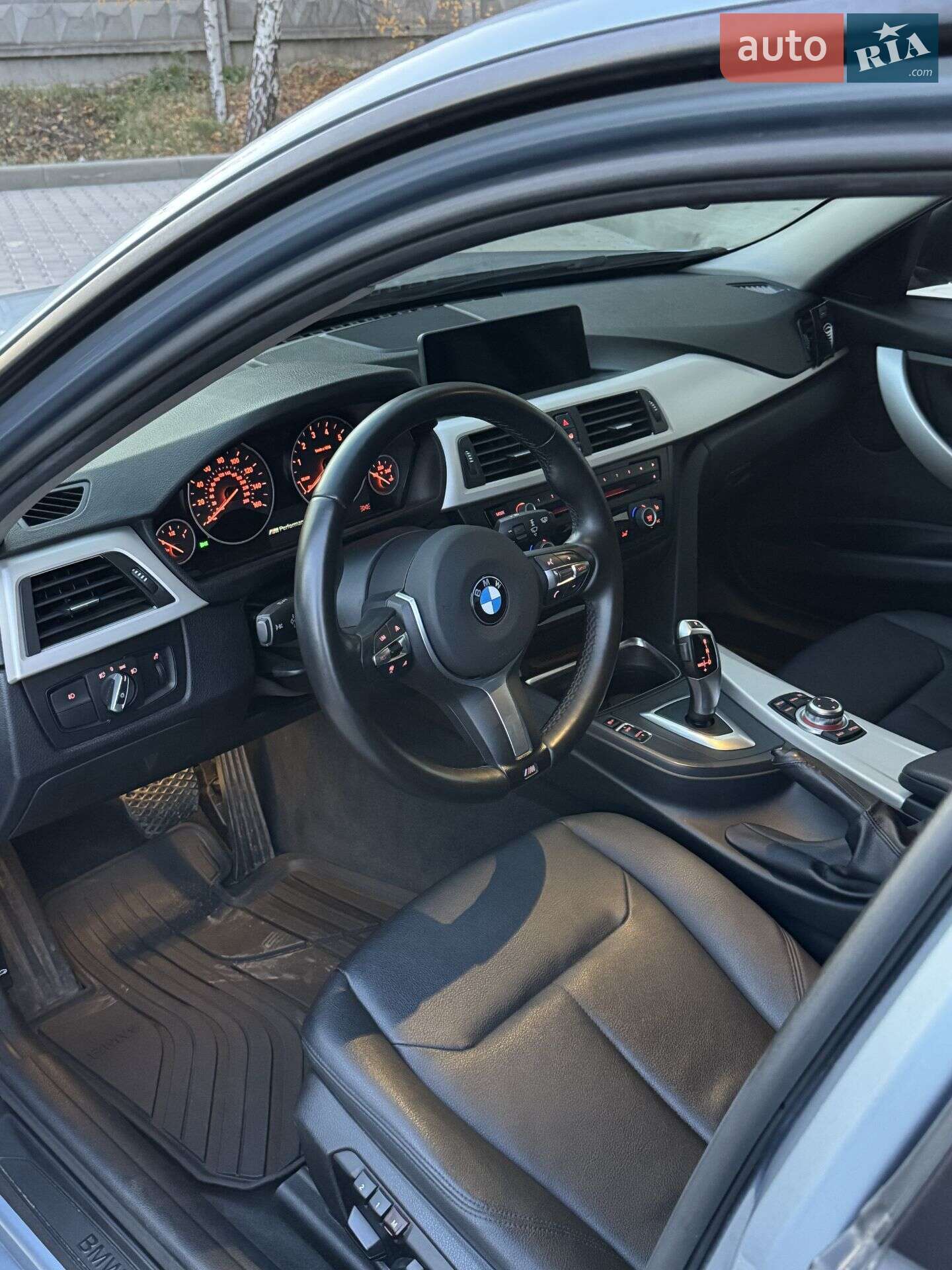 BMW 3 Series 2013 VIN WBA3C1G58DNR47109 фото оголошення 33 з 34