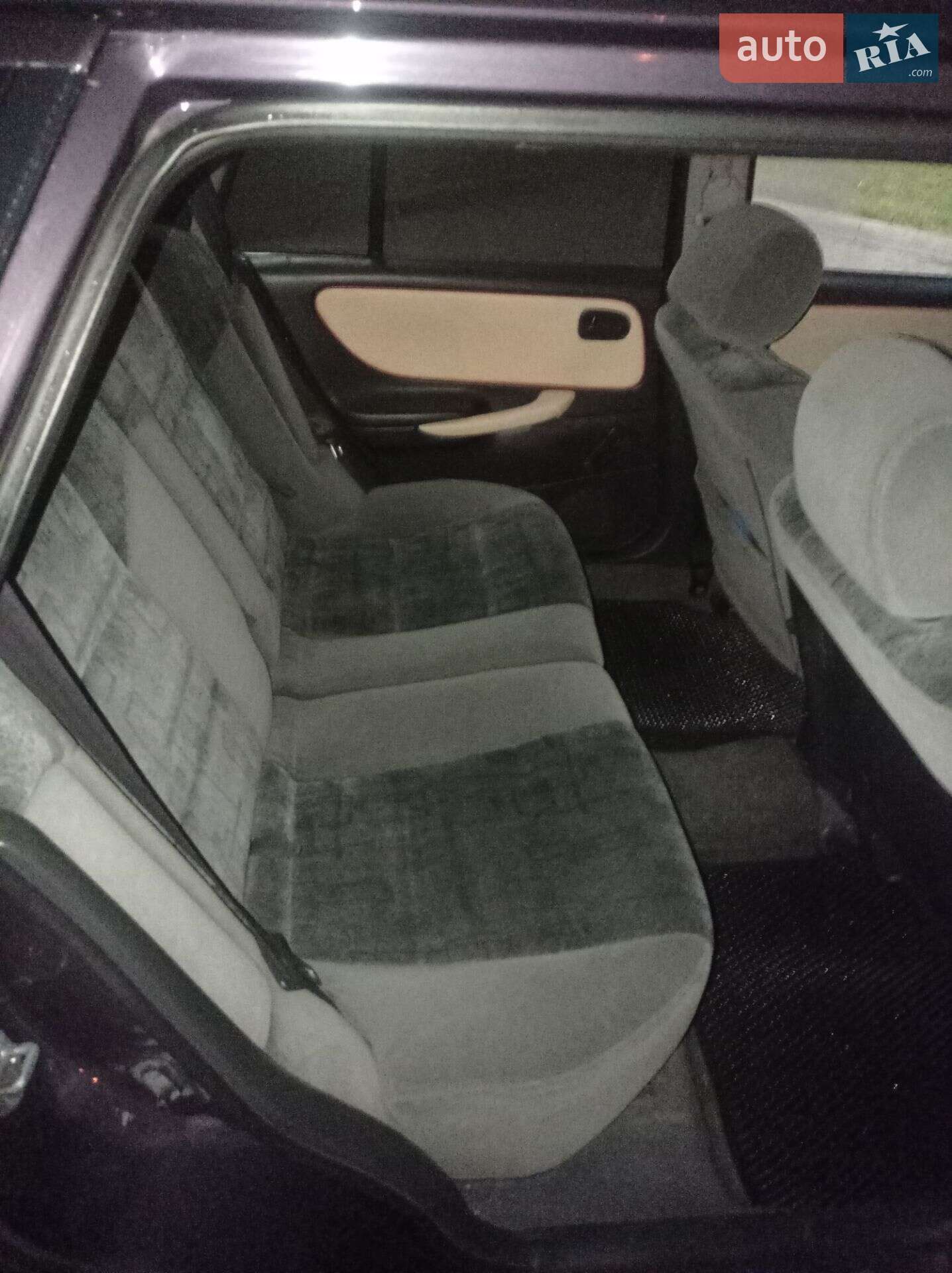 Mazda 626 1998 VIN JMZGW19P201129731 фото оголошення 6 з 36