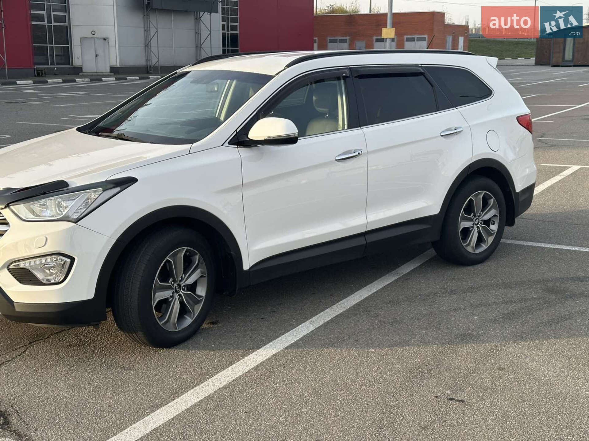 Hyundai Grand Santa Fe 2015 VIN KMHSN81XDFU119680 фото оголошення 20 з 30
