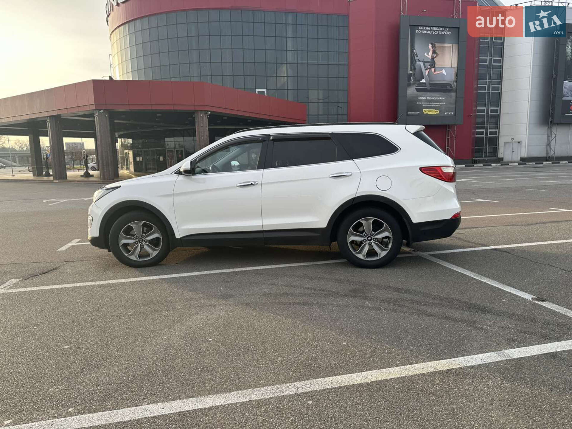 Hyundai Grand Santa Fe 2015 VIN KMHSN81XDFU119680 фото оголошення 25 з 30