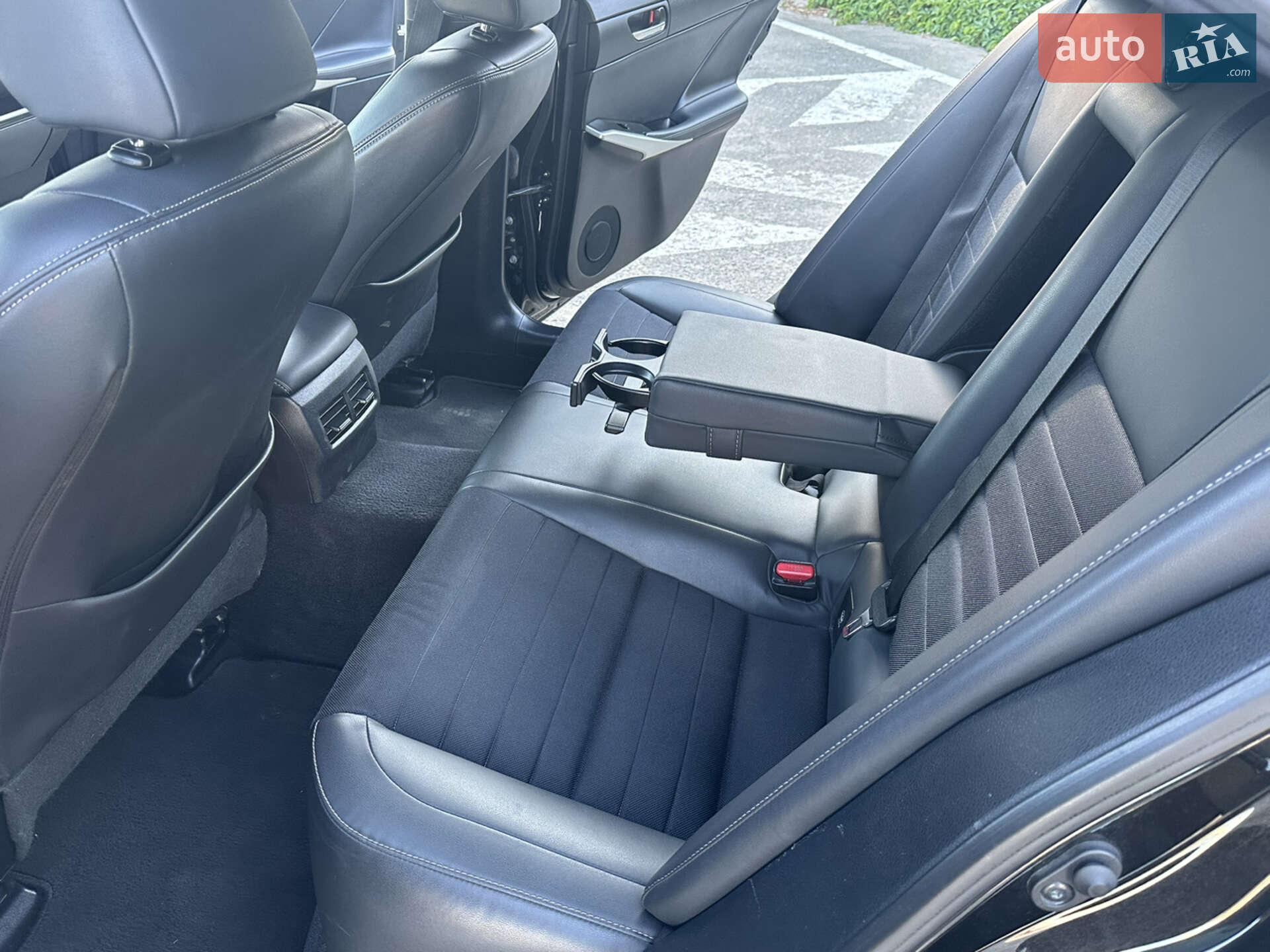 Lexus IS 2014 VIN JTHBH5D2X05024110 фото оголошення 17 з 23