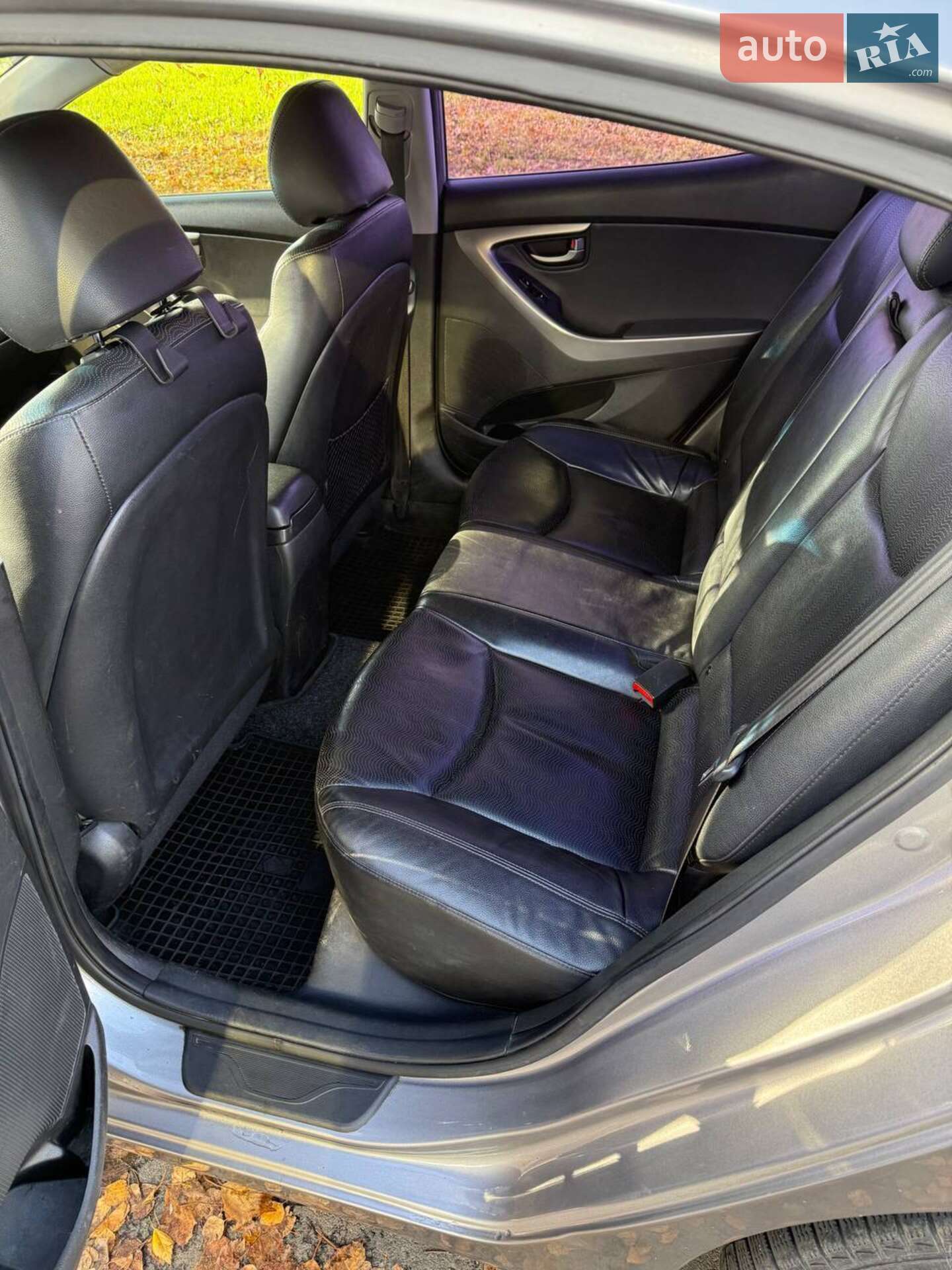 Hyundai Elantra 2012 VIN KMHDH41EBCU681956 фото оголошення 17 з 20
