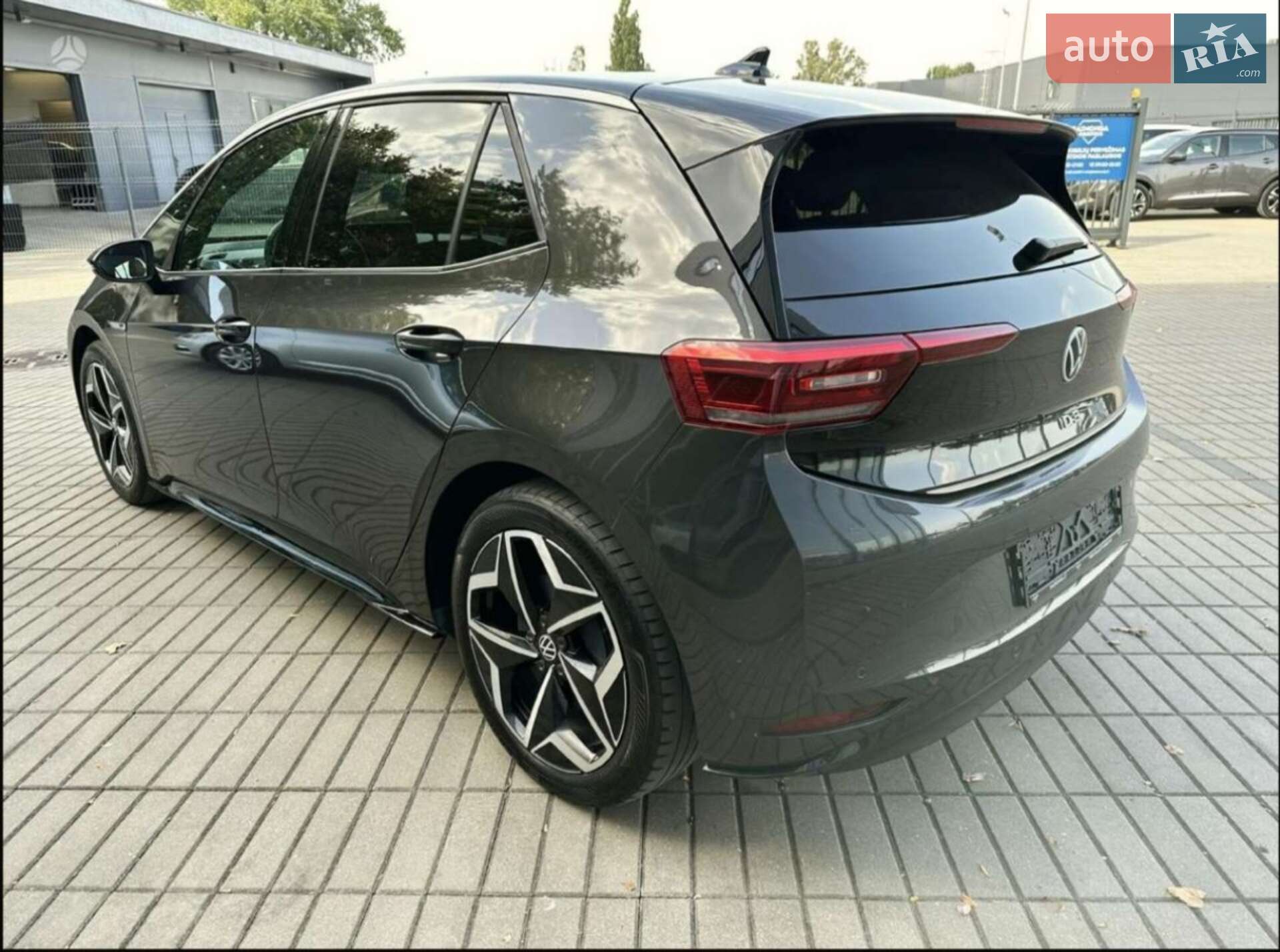 Volkswagen ID.3 2020 VIN WVWZZZE1ZMP011915 фото оголошення 9 з 12