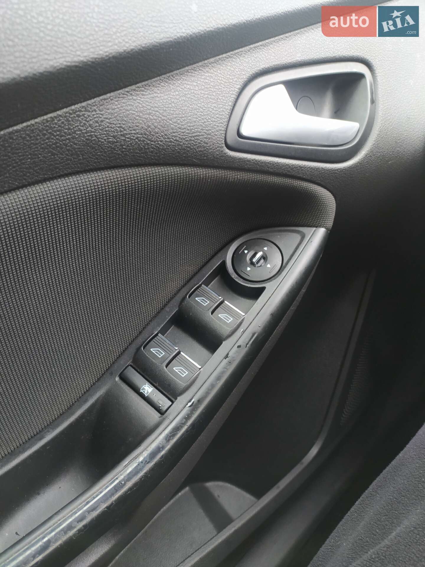 Ford Focus 2012 VIN WF0LXXGCBLCY66958 фото оголошення 12 з 18