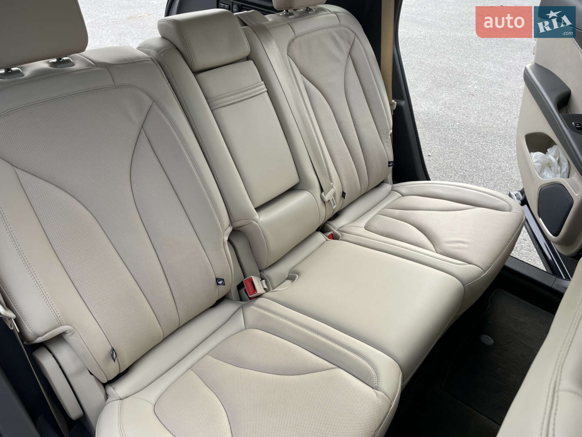 Lincoln Nautilus 2019 VIN 2LMPJ8LPXKBL61711 фото оголошення 15 з 32