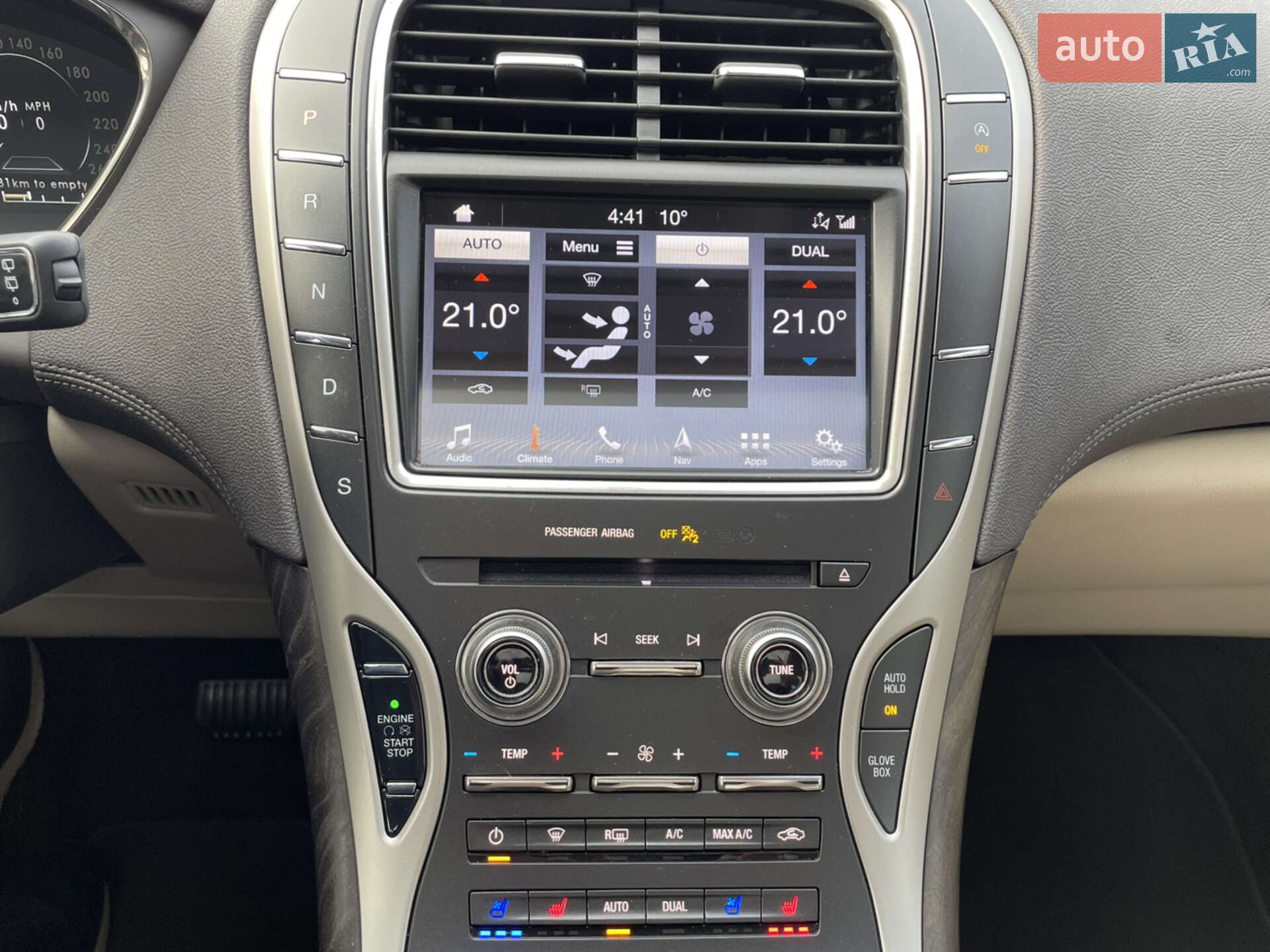 Lincoln Nautilus 2019 VIN 2LMPJ8LPXKBL61711 фото оголошення 30 з 32