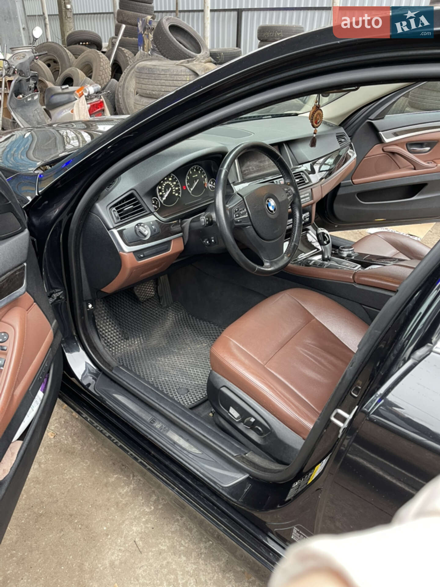 BMW 5 Series 2014 VIN WBA5B3C53ED537788 фото оголошення 8 з 24