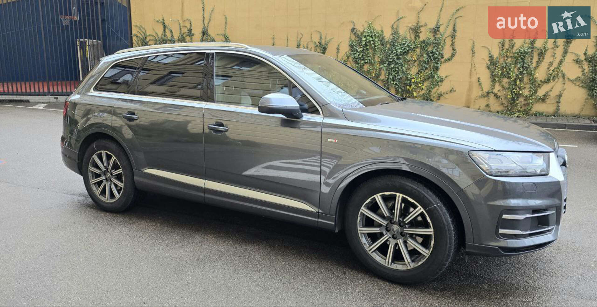 Audi Q7 2017 VIN WAUZZZ4M9JD014761 фото оголошення 18 з 23