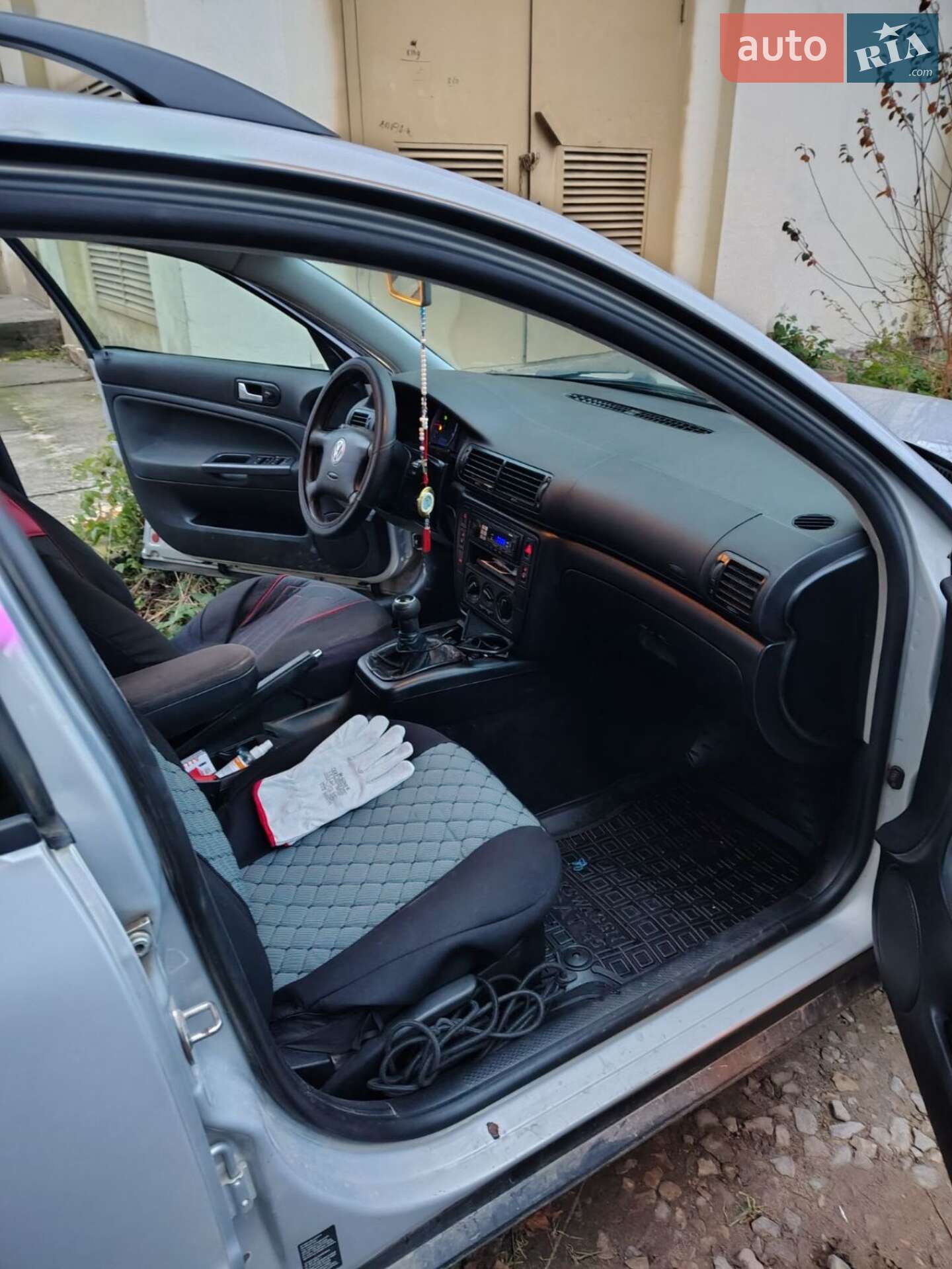 Volkswagen Passat 2000 VIN WVWNA23B8YE255571 фото оголошення 10 з 16