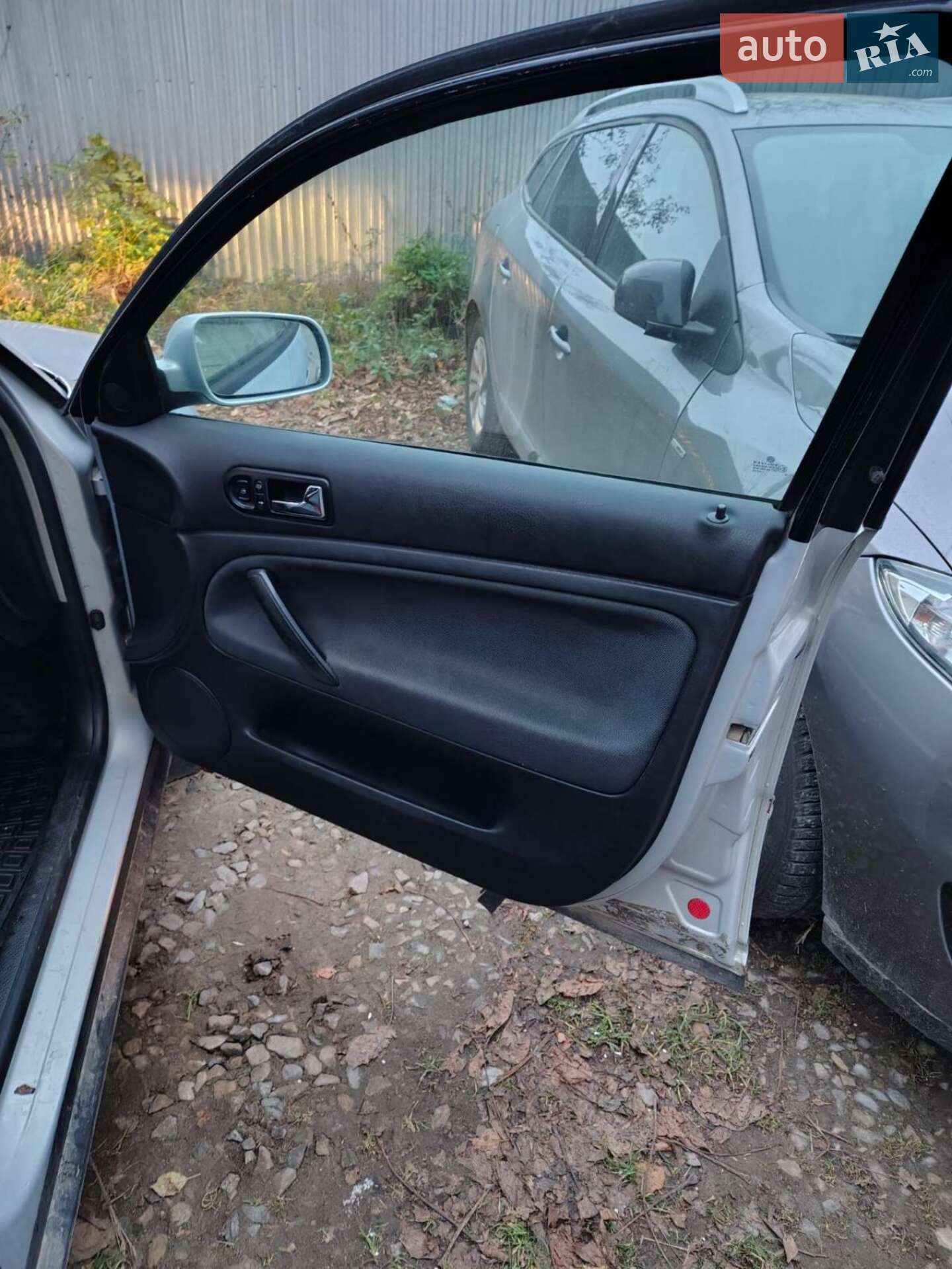 Volkswagen Passat 2000 VIN WVWNA23B8YE255571 фото оголошення 12 з 16