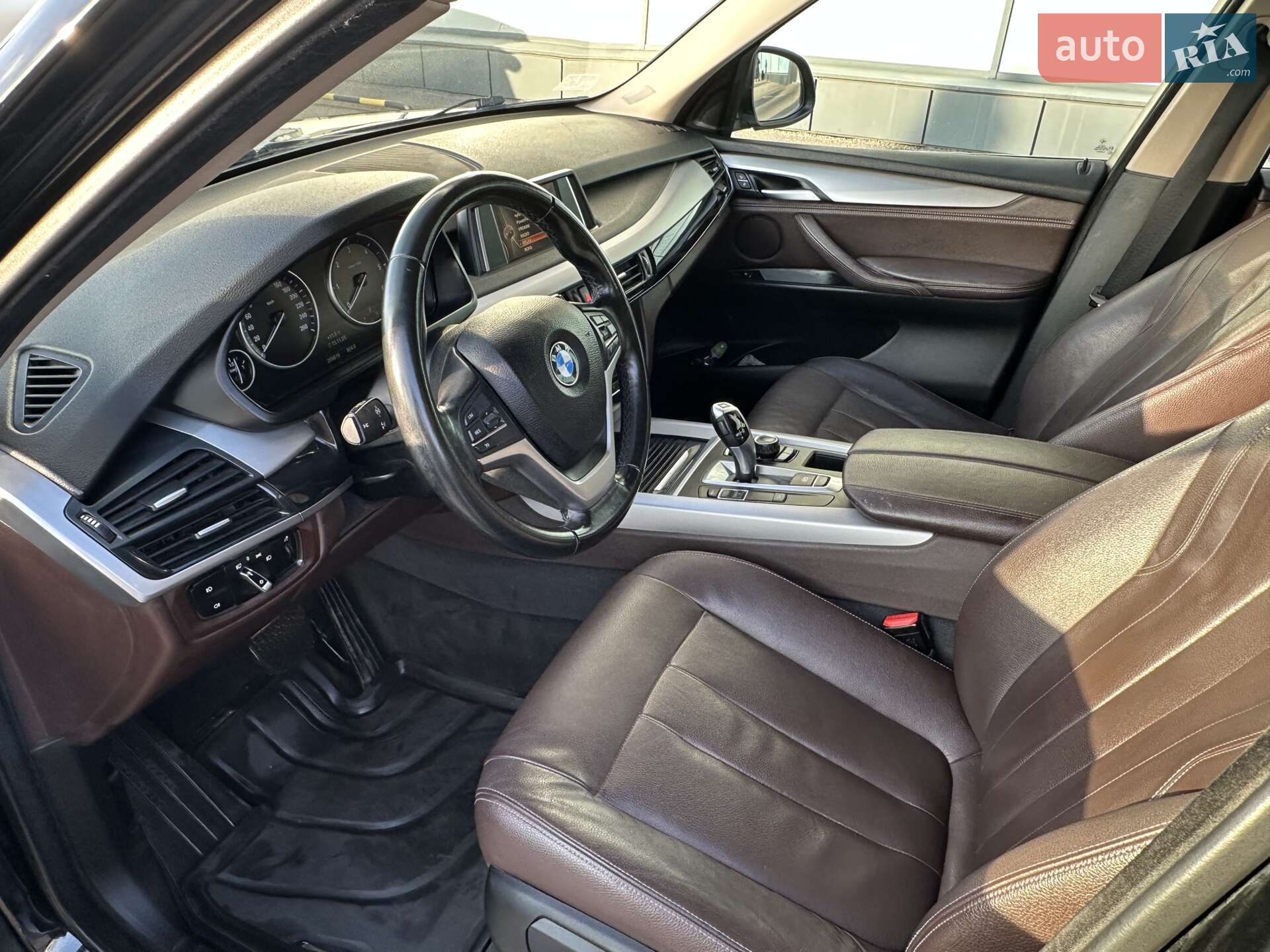 BMW X5 2016 VIN WBALS010000S34920 фото оголошення 24 з 36
