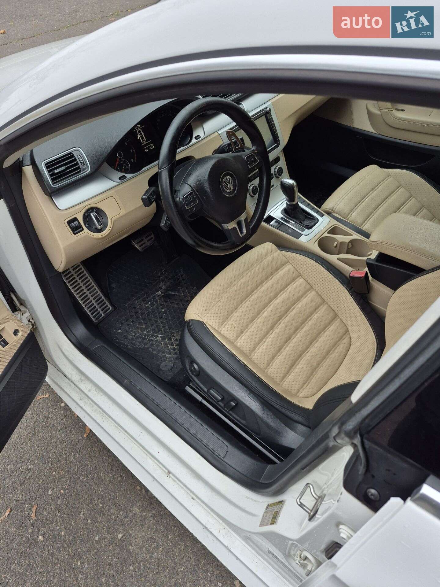 Volkswagen CC / Passat CC 2013 VIN WVWBP7AN2DE570744 фото оголошення 9 з 16