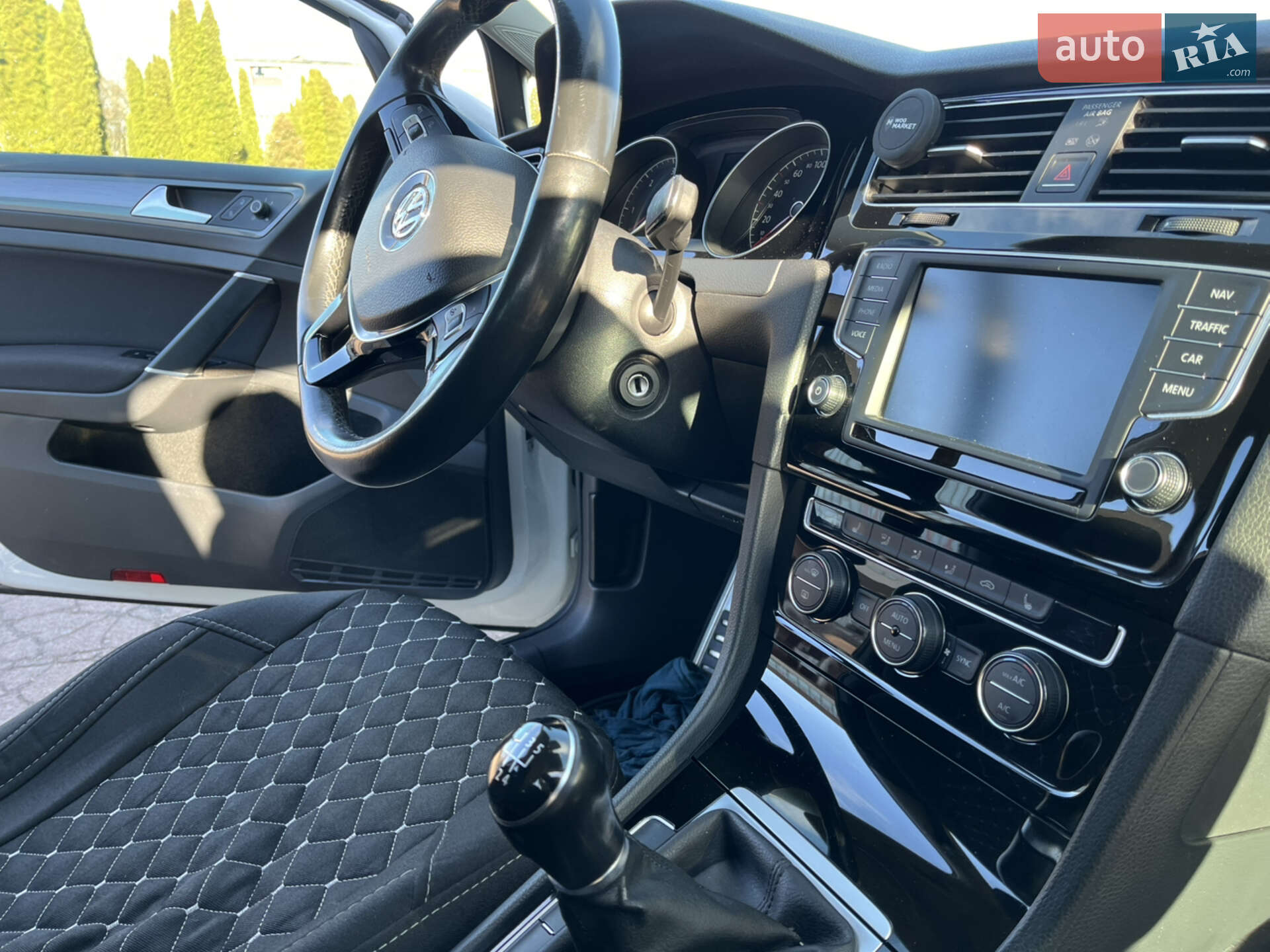 Volkswagen Golf 2016 VIN WVWZZZAUZGP625797 фото оголошення 28 з 73