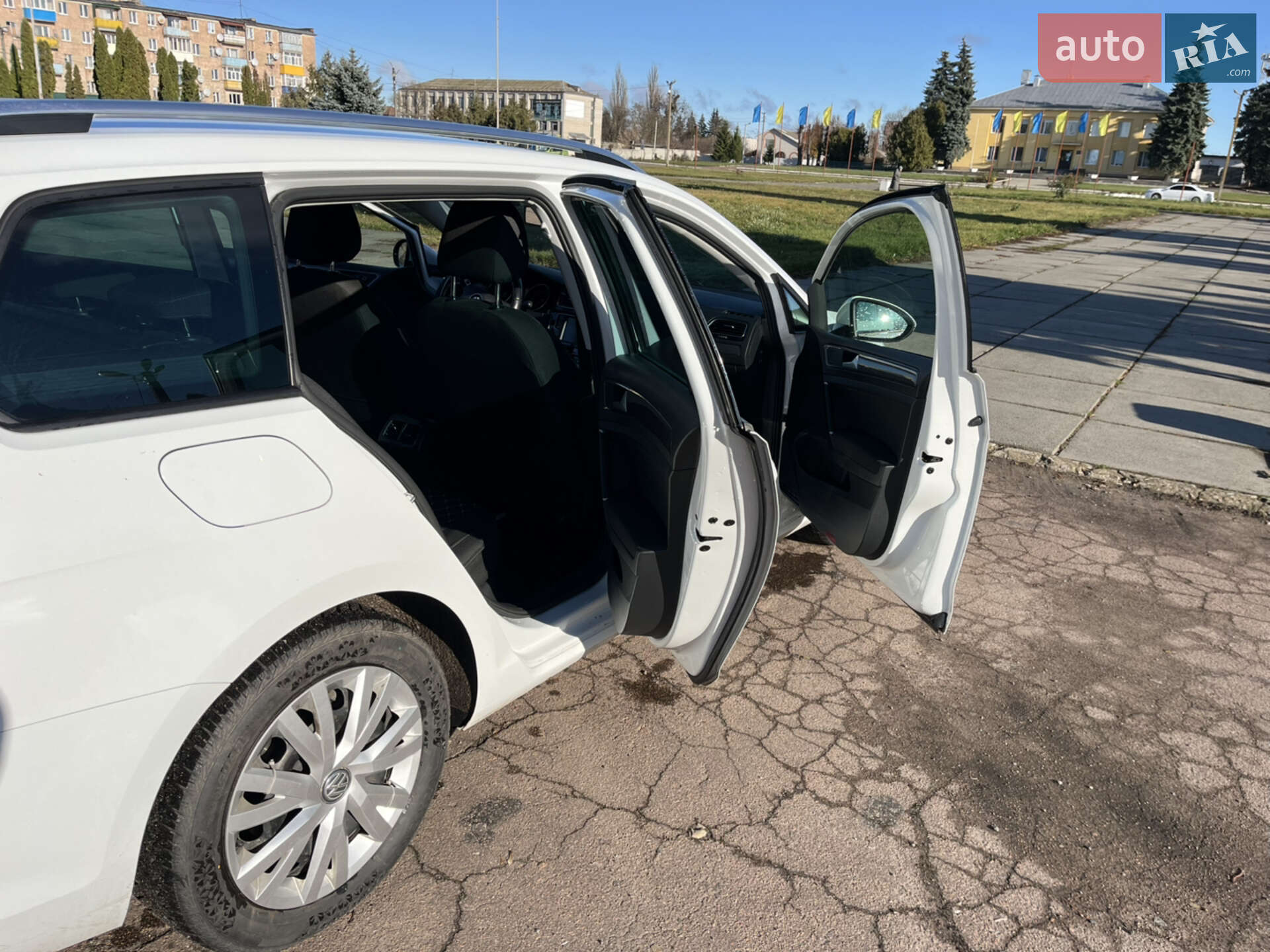 Volkswagen Golf 2016 VIN WVWZZZAUZGP625797 фото оголошення 34 з 73