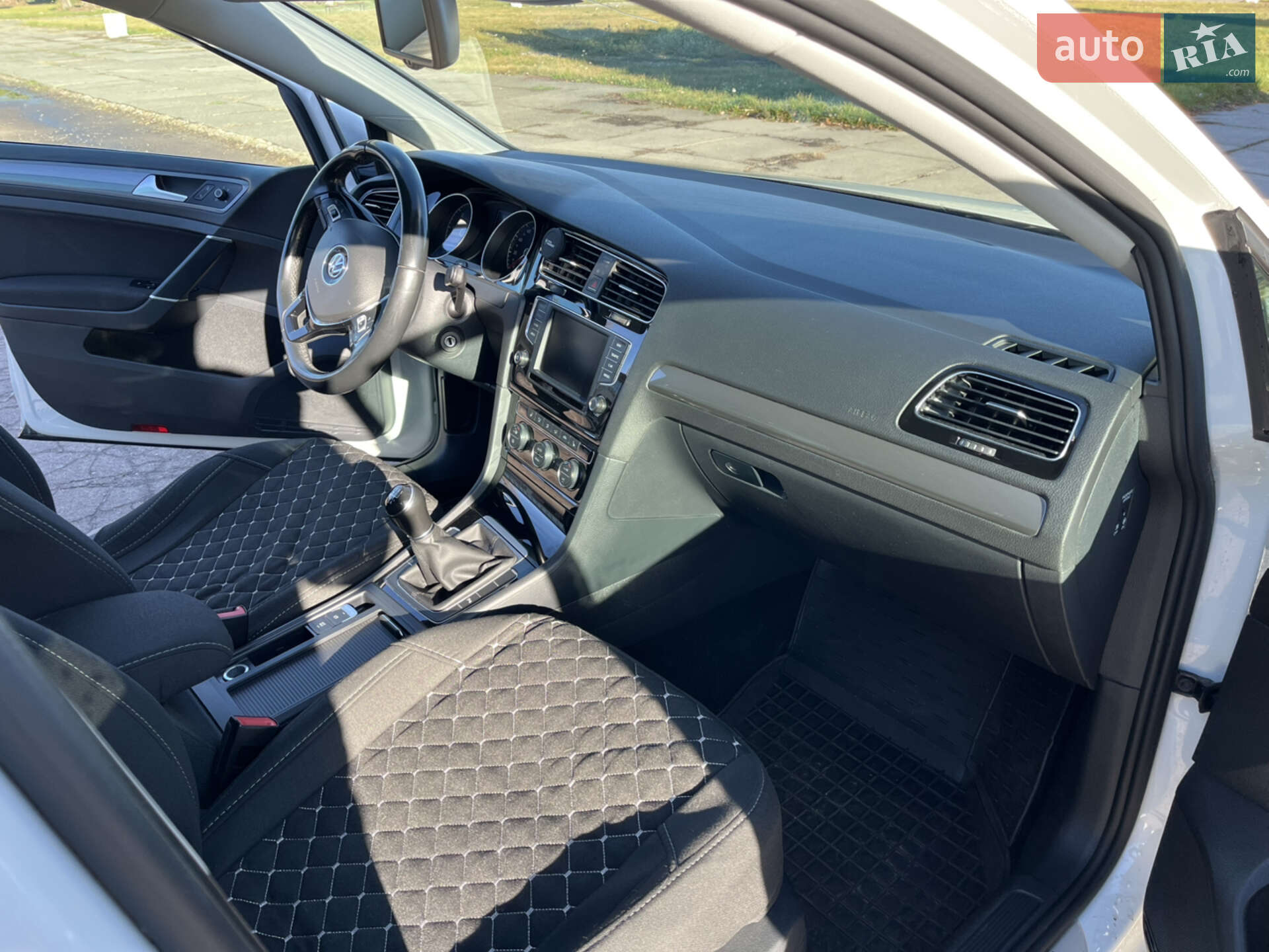 Volkswagen Golf 2016 VIN WVWZZZAUZGP625797 фото оголошення 35 з 73