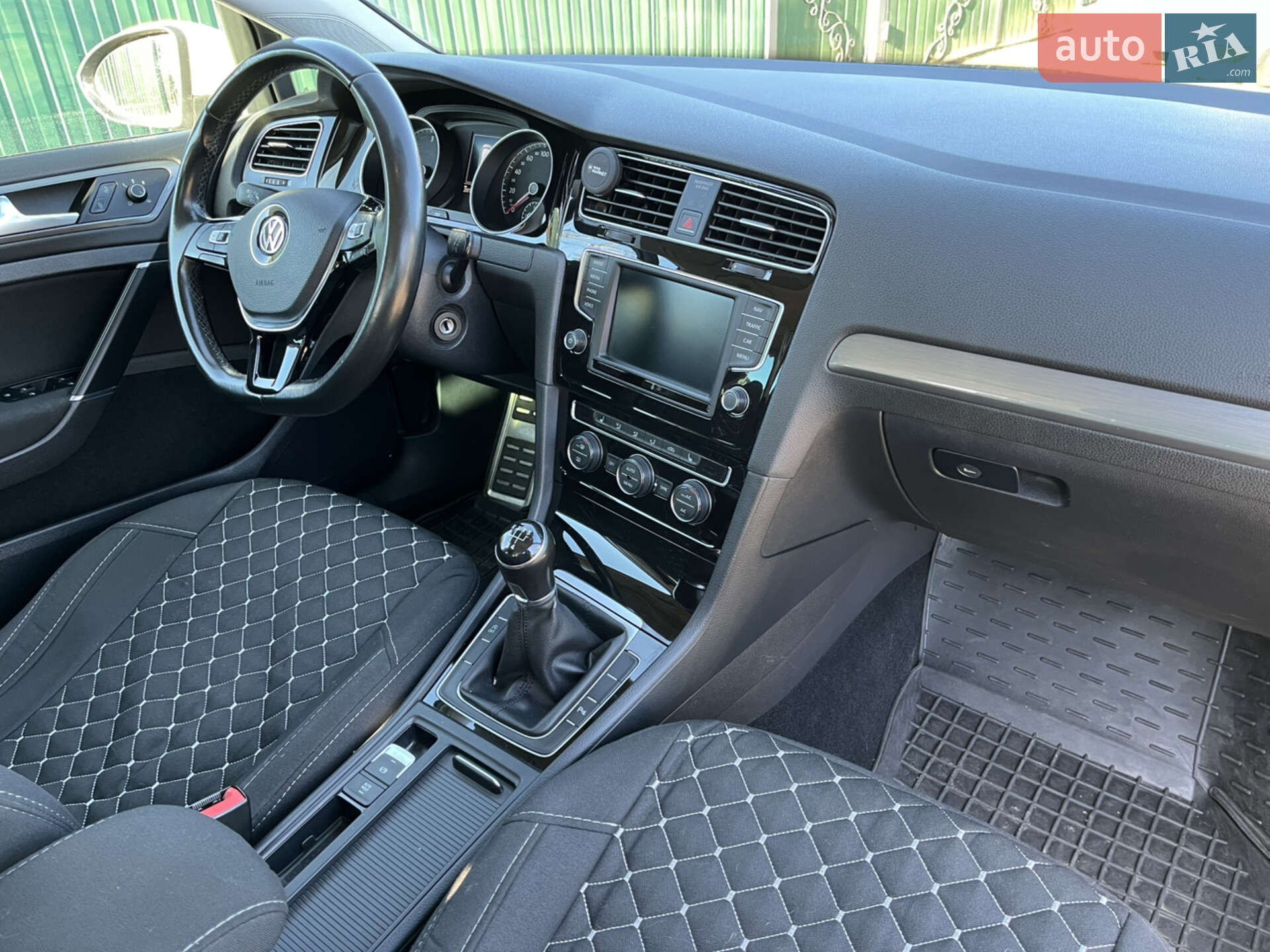 Volkswagen Golf 2016 VIN WVWZZZAUZGP625797 фото оголошення 56 з 73
