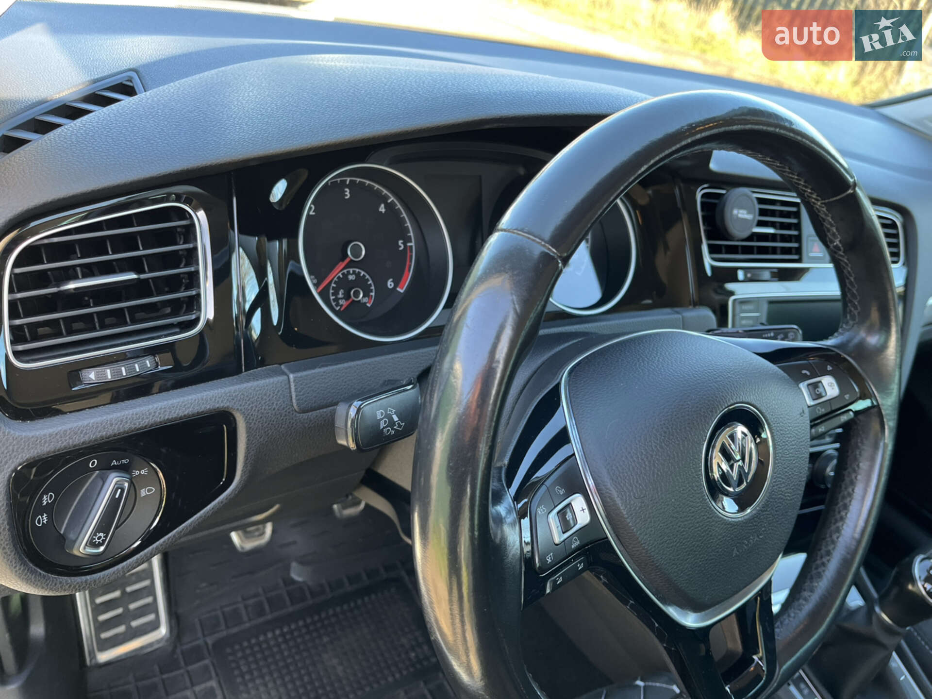 Volkswagen Golf 2016 VIN WVWZZZAUZGP625797 фото оголошення 73 з 73
