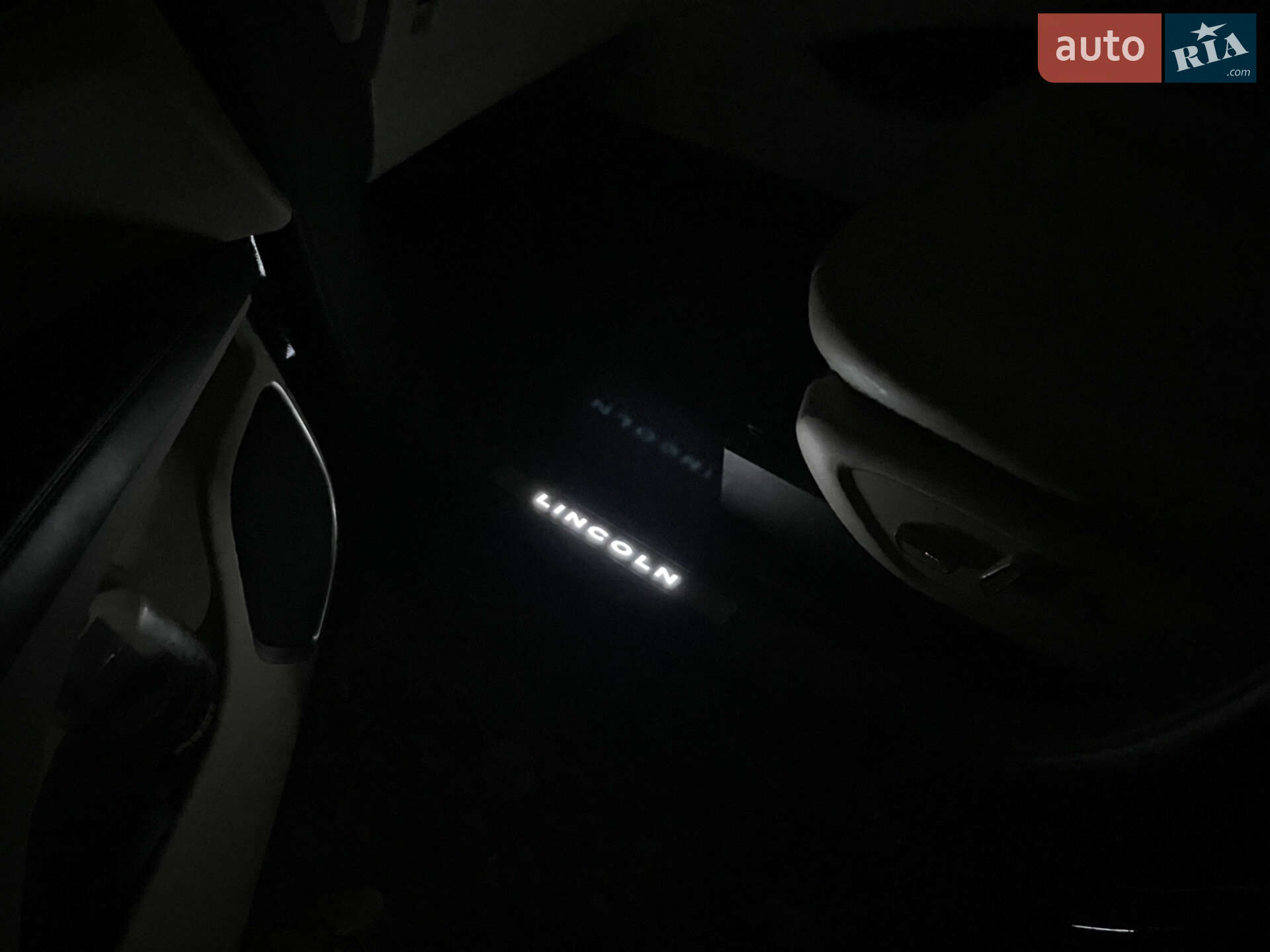 Lincoln Nautilus 2019 VIN 2LMPJ8LPXKBL61711 фото оголошення 40 з 41
