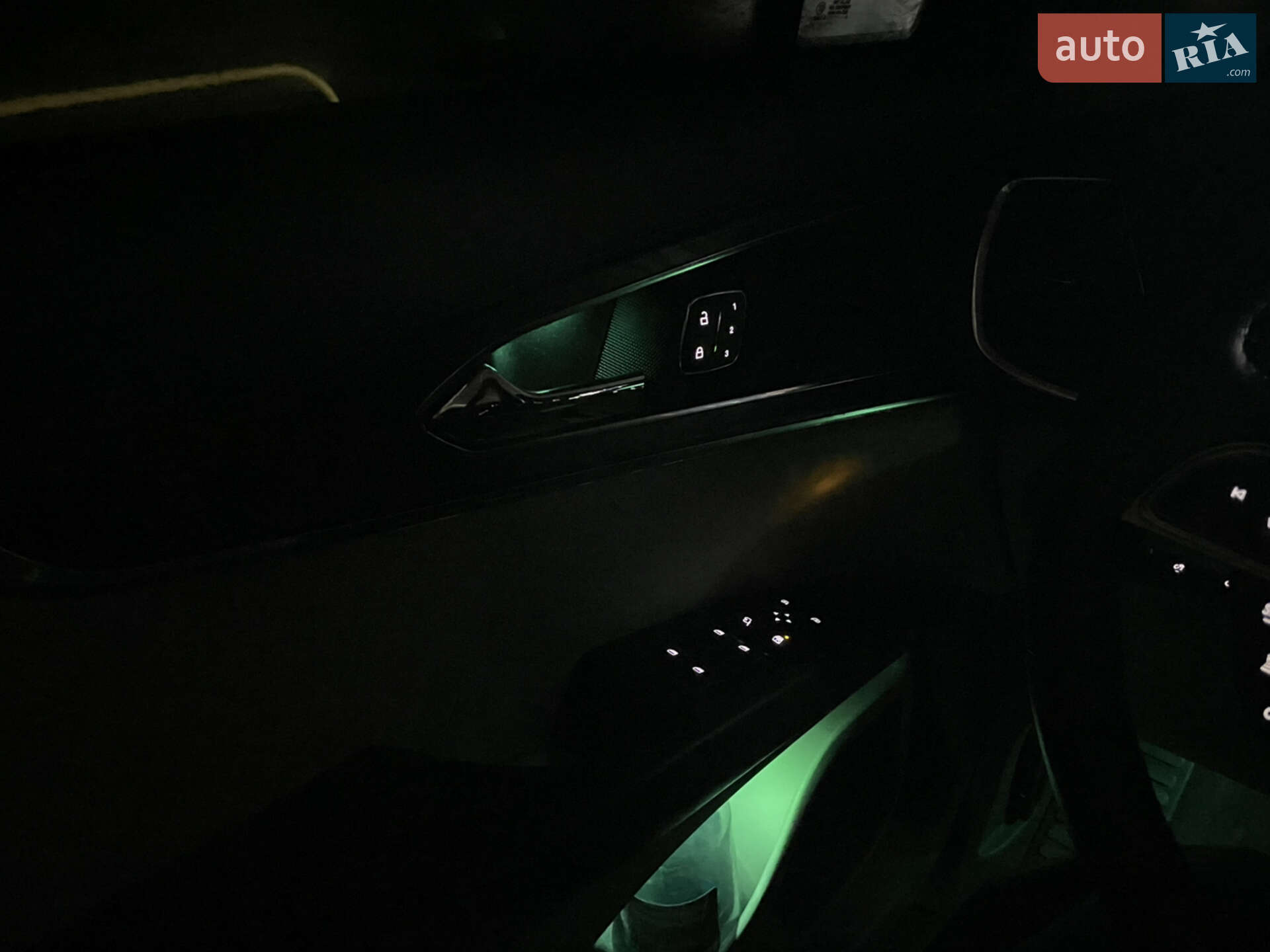 Lincoln Nautilus 2019 VIN 2LMPJ8LPXKBL61711 фото оголошення 38 з 41