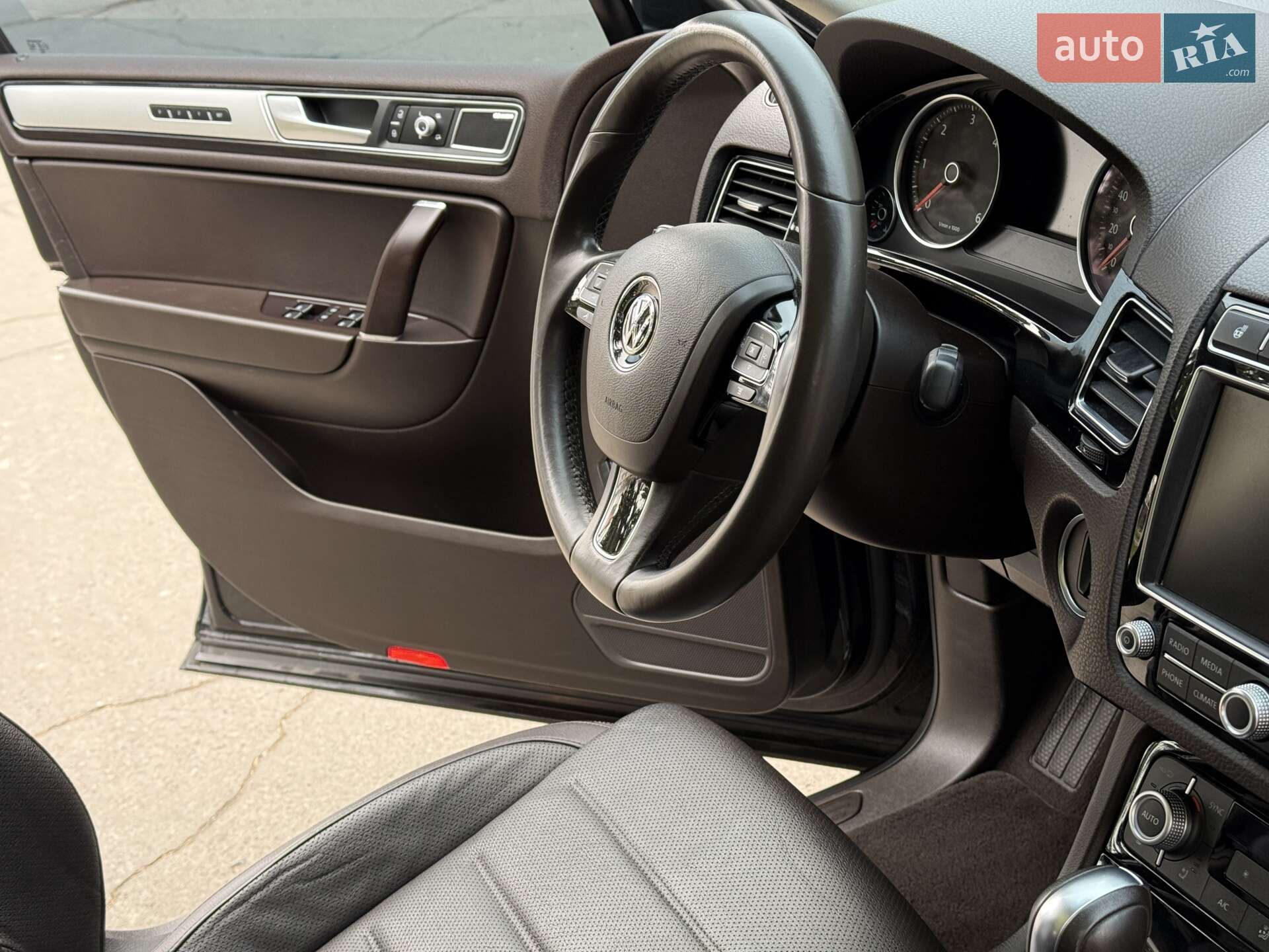 Volkswagen Touareg 2016 VIN WVGZZZ7PZGD028496 фото оголошення 15 з 43