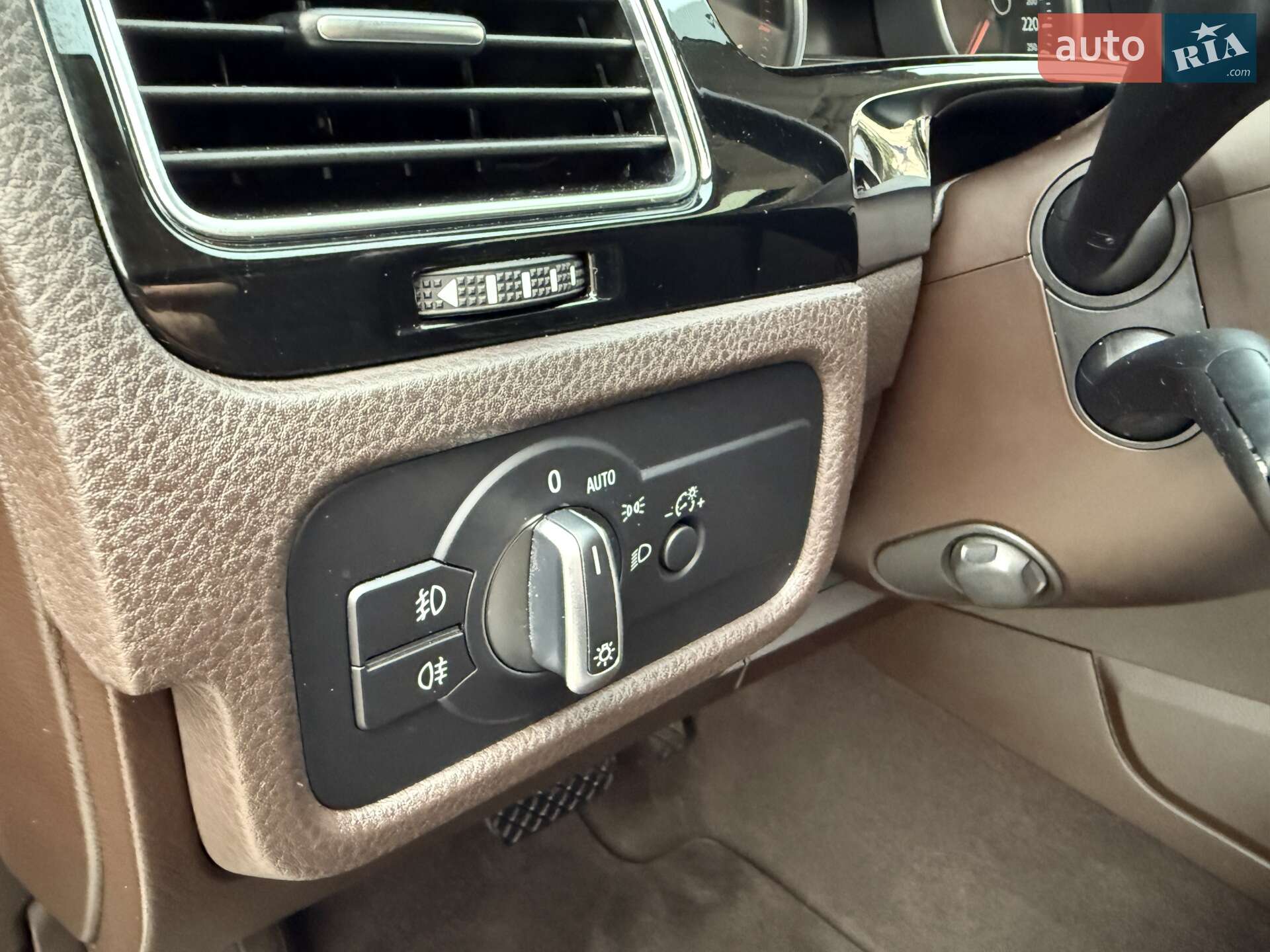 Volkswagen Touareg 2016 VIN WVGZZZ7PZGD028496 фото оголошення 28 з 43