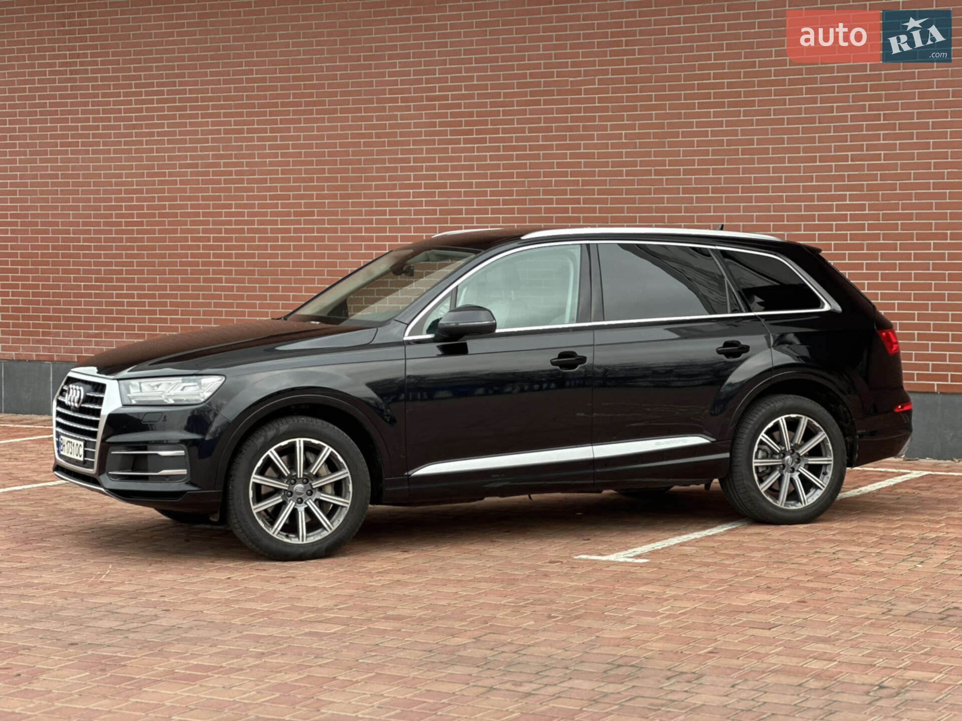 Audi Q7 2018 VIN WA1LAAF74JD051753 фото оголошення 9 з 76
