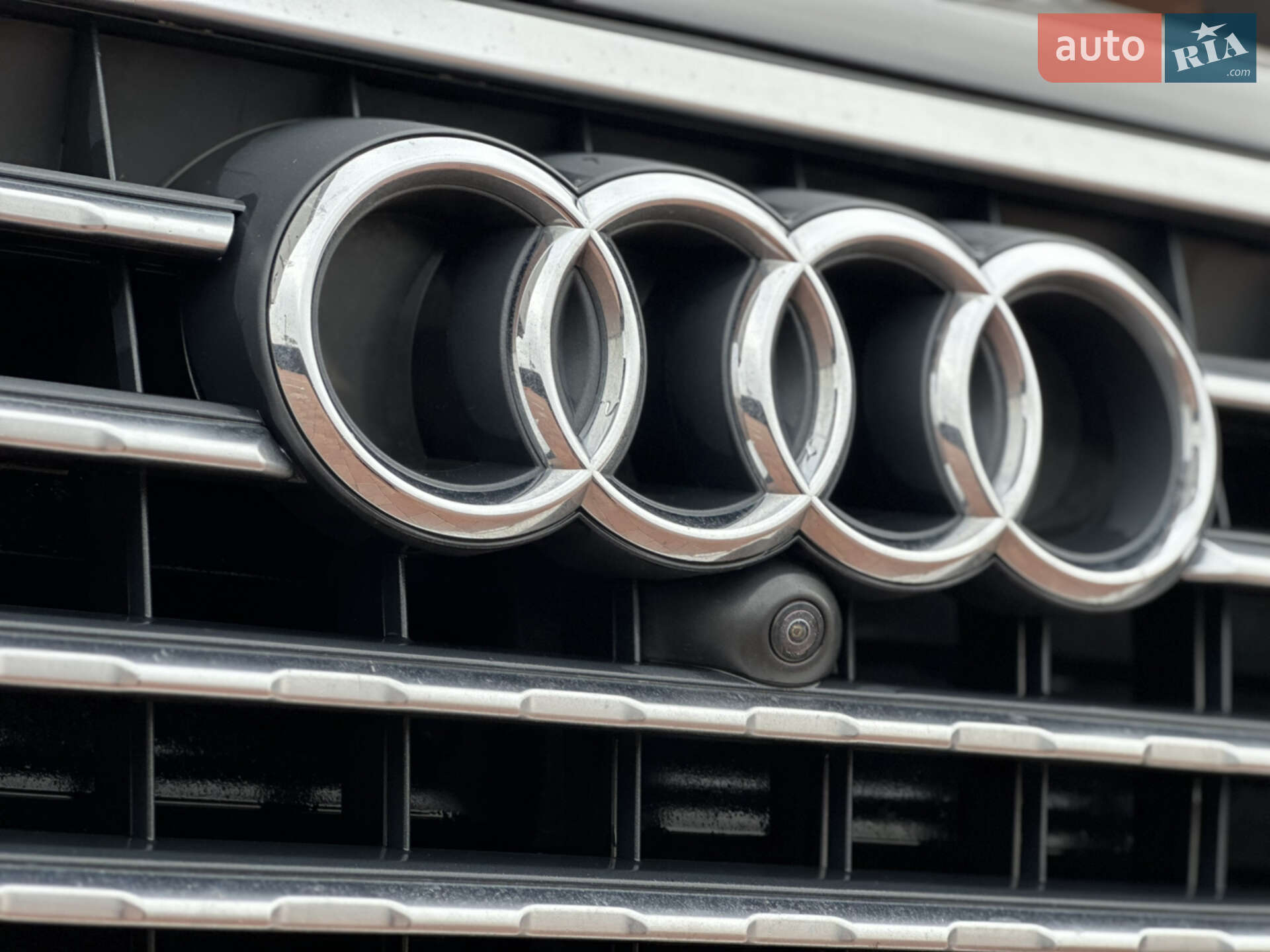 Audi Q7 2018 VIN WA1LAAF74JD051753 фото оголошення 61 з 76