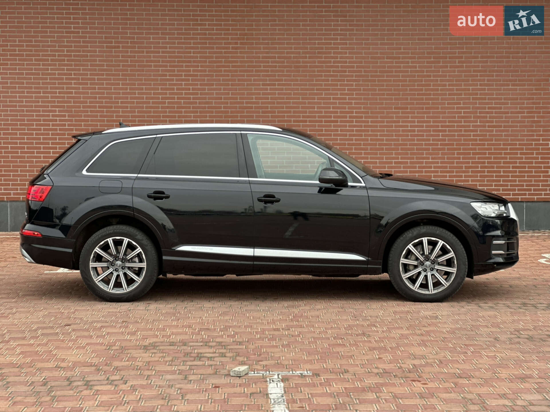 Audi Q7 2018 VIN WA1LAAF74JD051753 фото оголошення 22 з 76