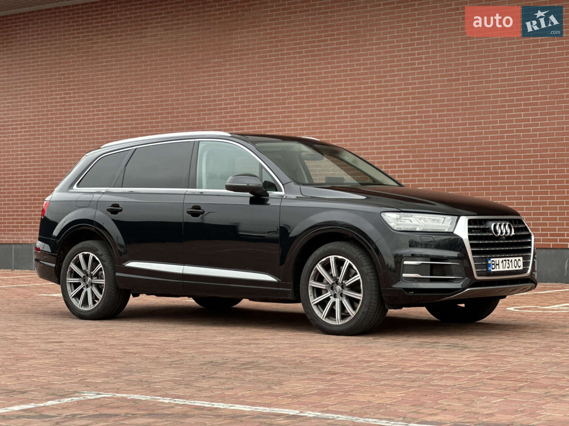 Audi Q7 2018 VIN WA1LAAF74JD051753 фото оголошення 23 з 76