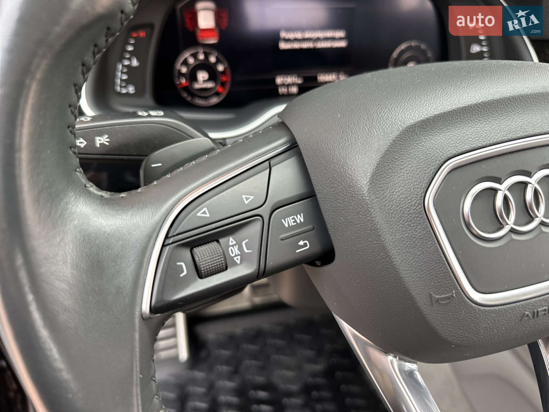 Audi Q7 2018 VIN WA1LAAF74JD051753 фото оголошення 41 з 76