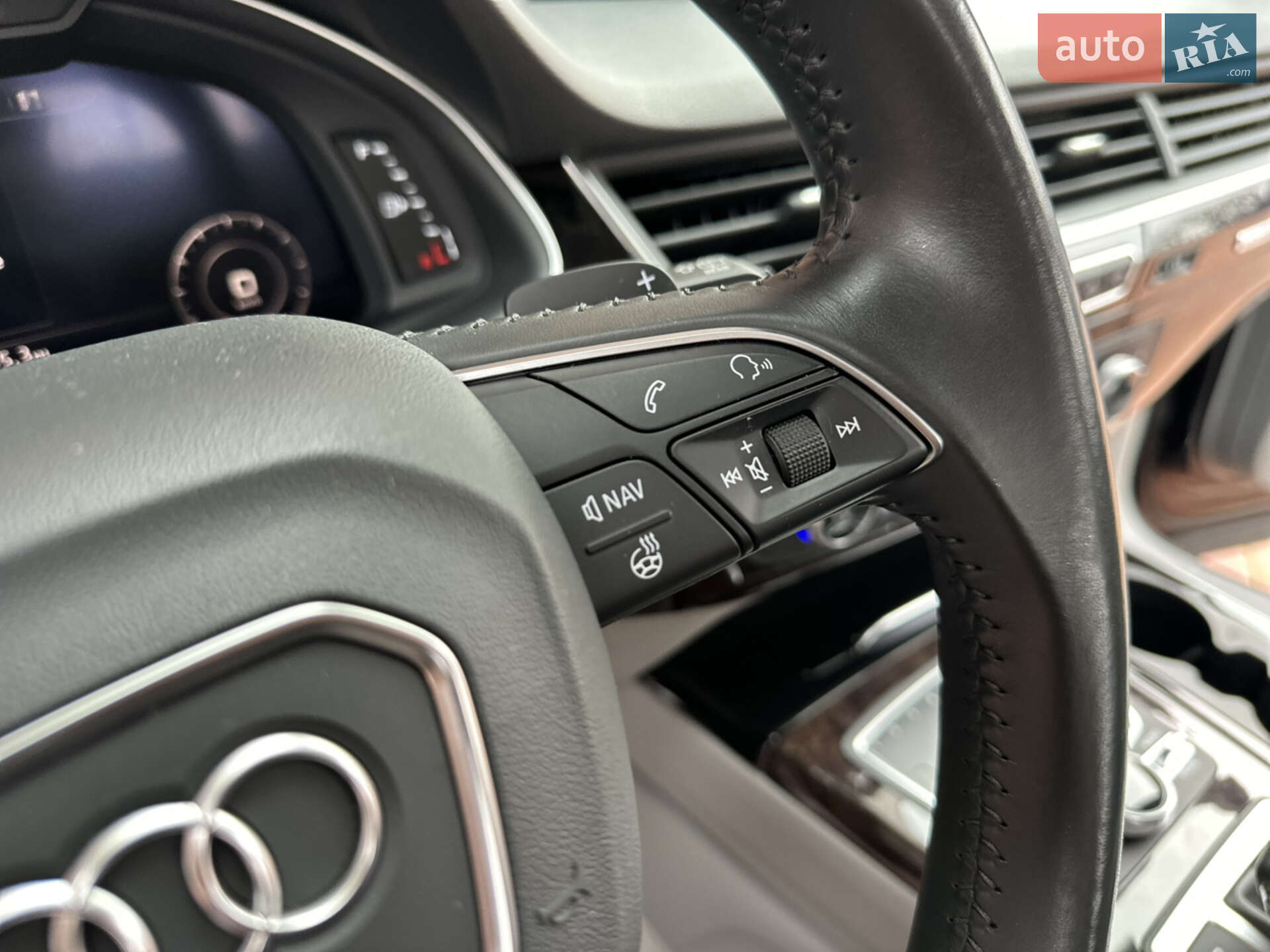 Audi Q7 2018 VIN WA1LAAF74JD051753 фото оголошення 42 з 76