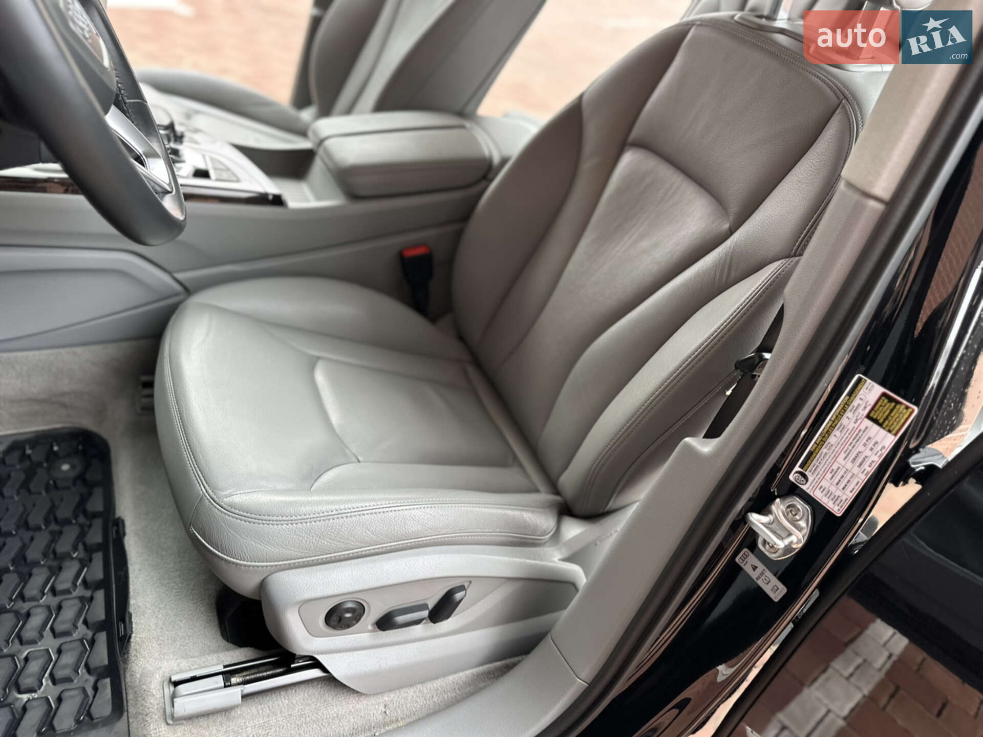 Audi Q7 2018 VIN WA1LAAF74JD051753 фото оголошення 44 з 76
