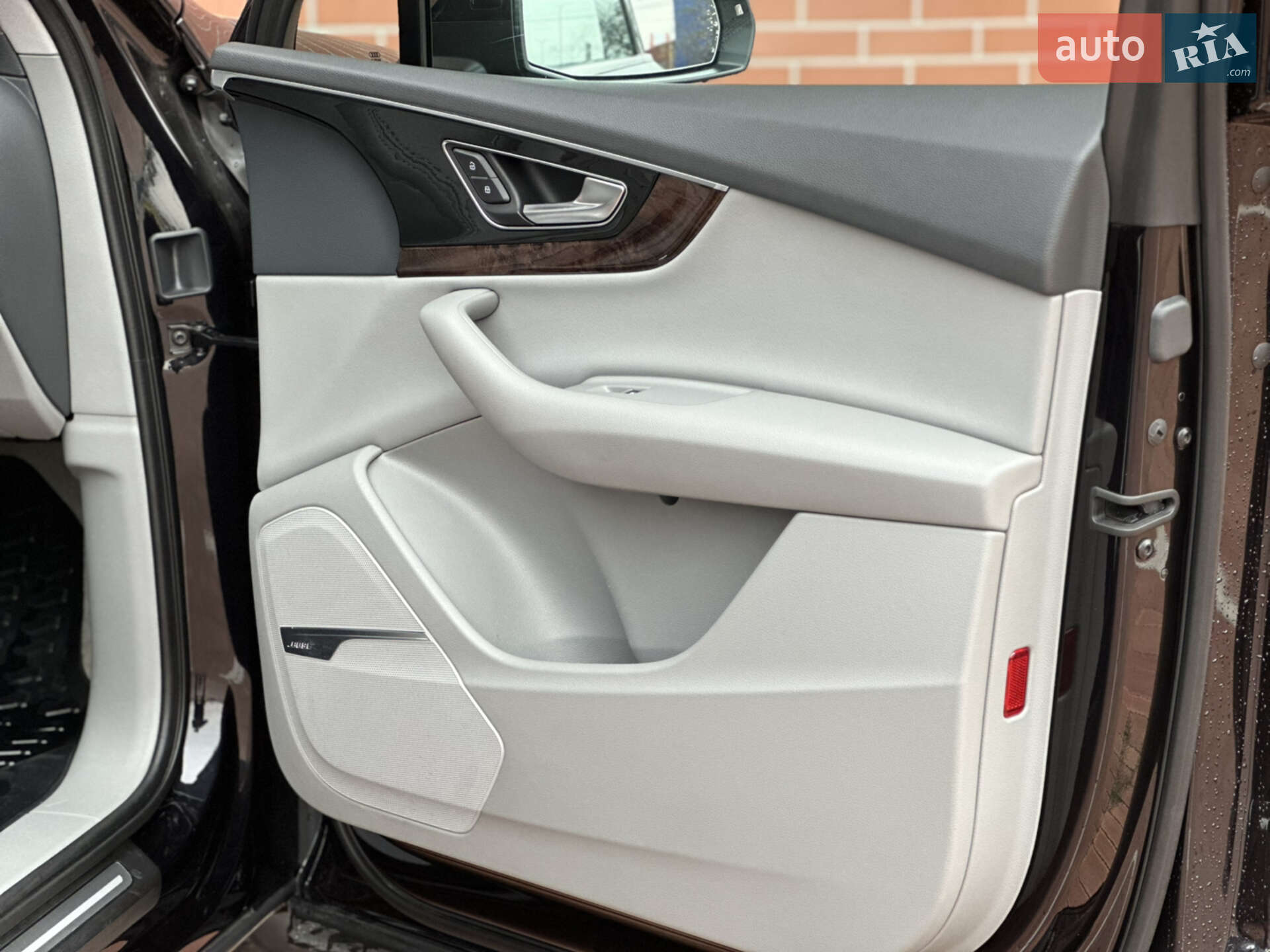 Audi Q7 2018 VIN WA1LAAF74JD051753 фото оголошення 55 з 76