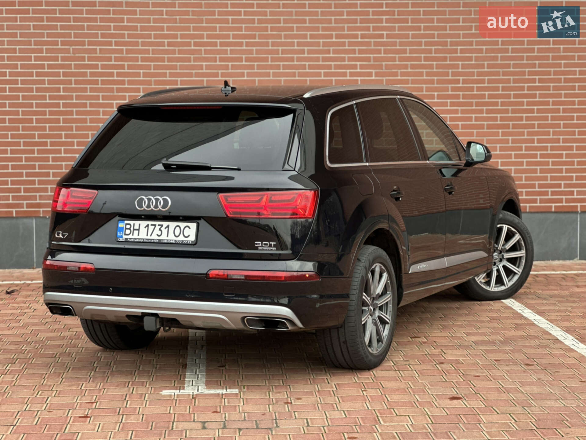 Audi Q7 2018 VIN WA1LAAF74JD051753 фото оголошення 18 з 76