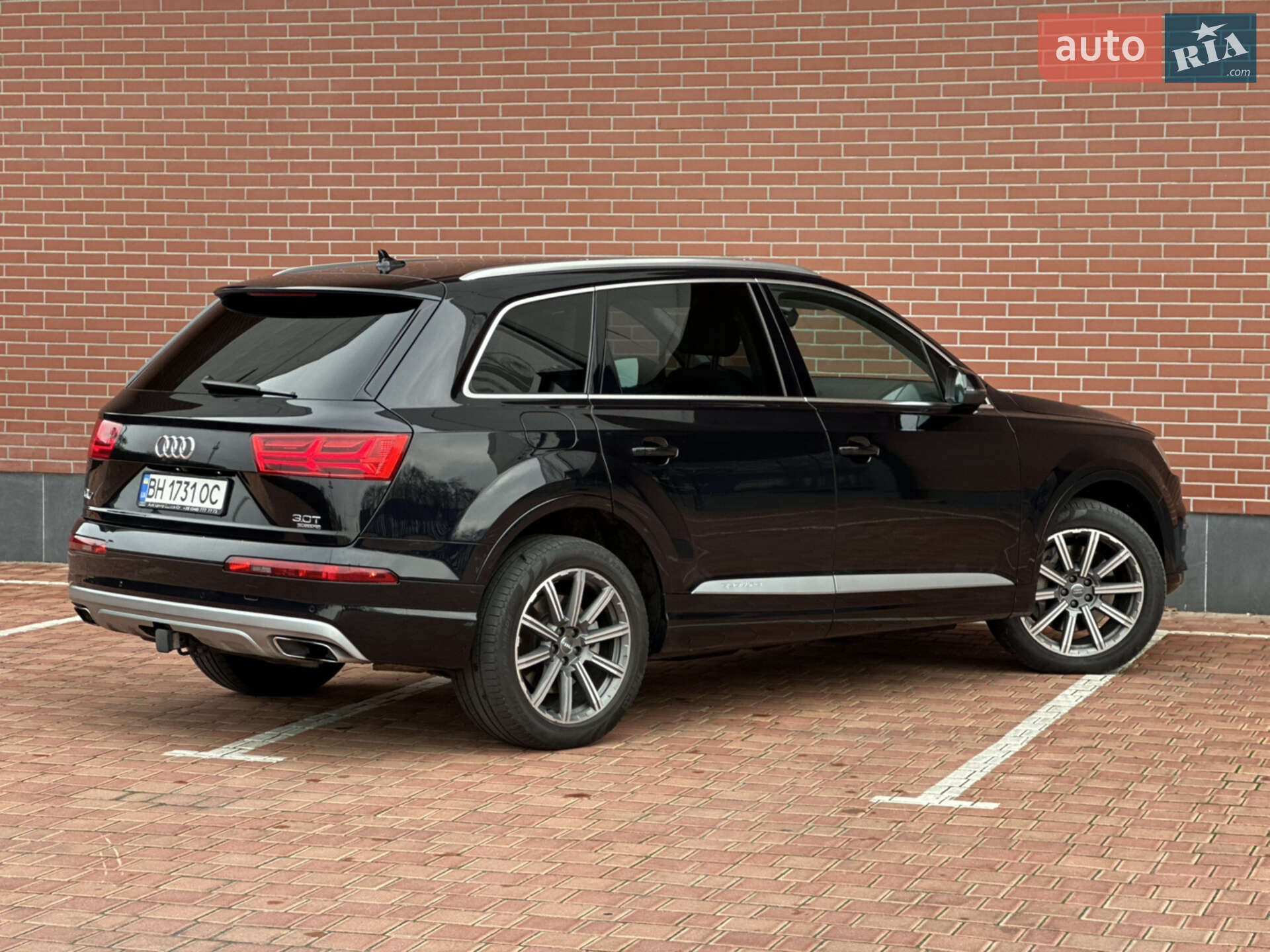 Audi Q7 2018 VIN WA1LAAF74JD051753 фото оголошення 19 з 76