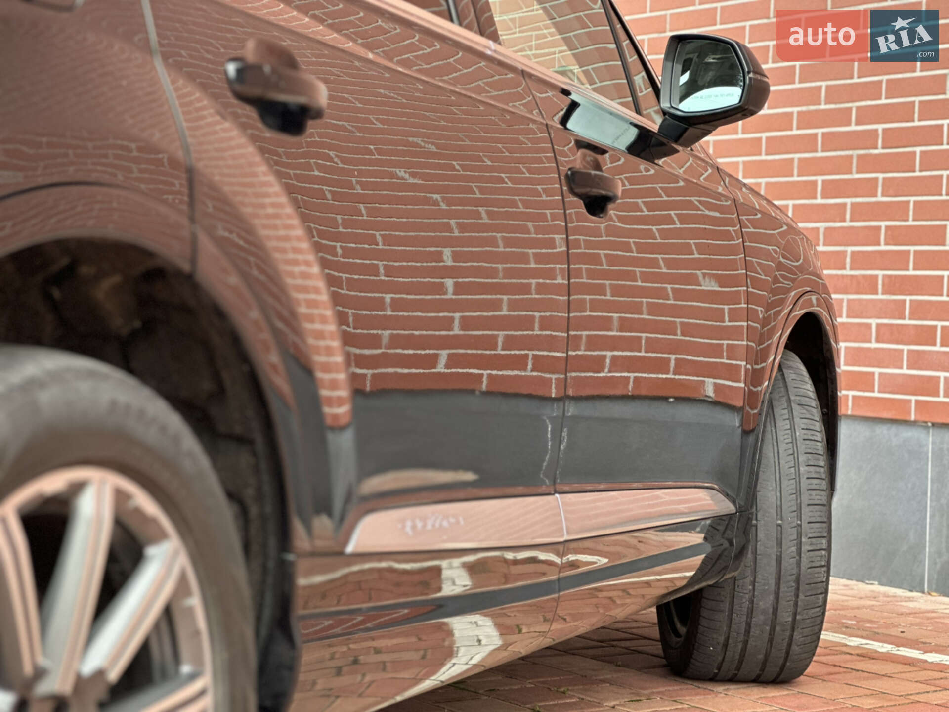 Audi Q7 2018 VIN WA1LAAF74JD051753 фото оголошення 70 з 76