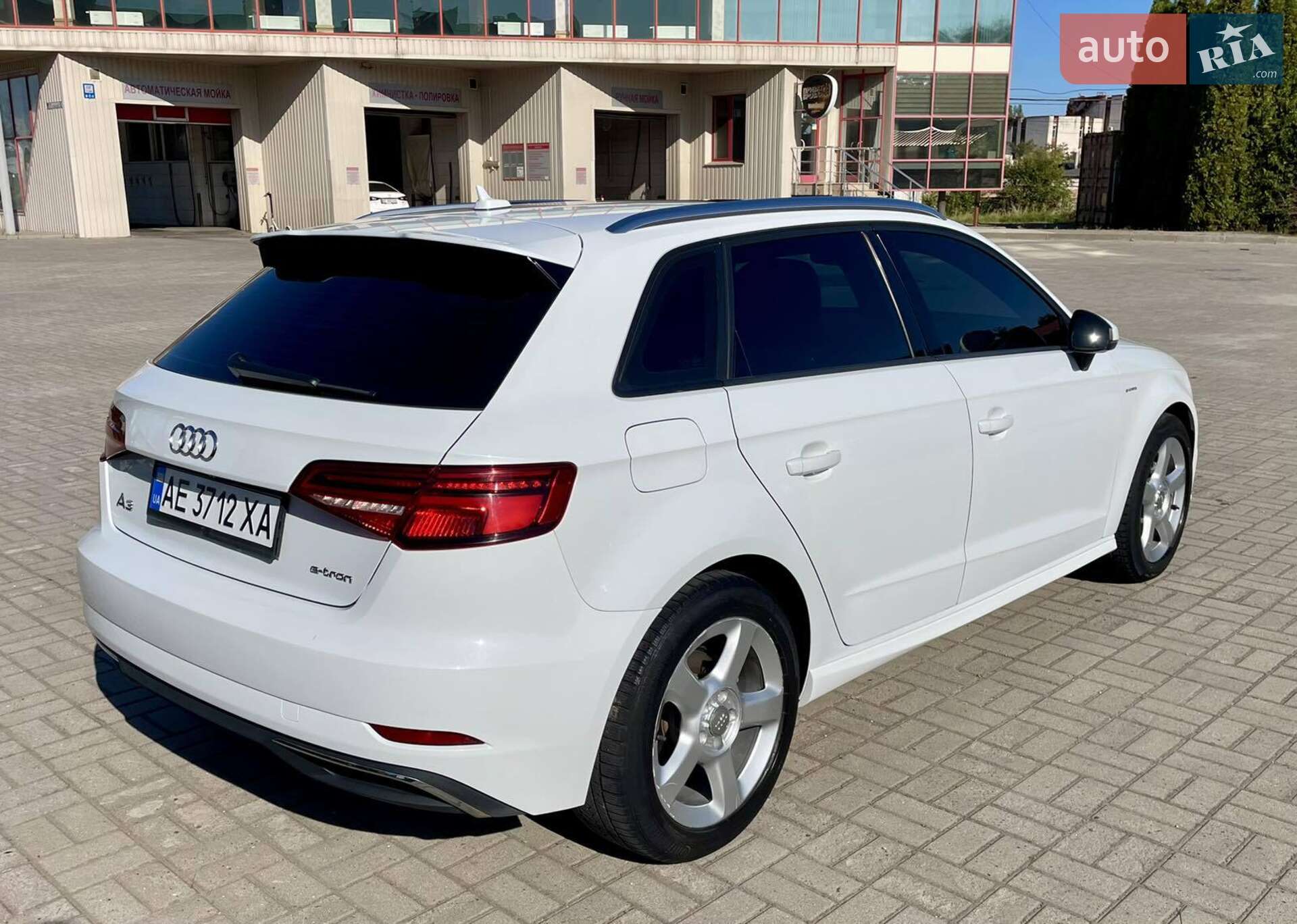 Audi A3 2017 VIN WAUUPBFFXHA136675 фото оголошення 3 з 21