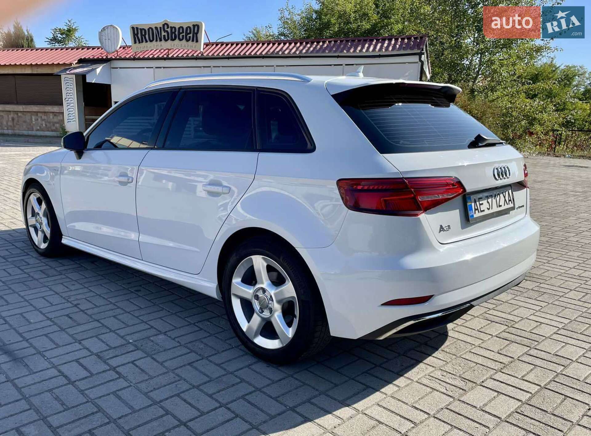 Audi A3 2017 VIN WAUUPBFFXHA136675 фото оголошення 5 з 21