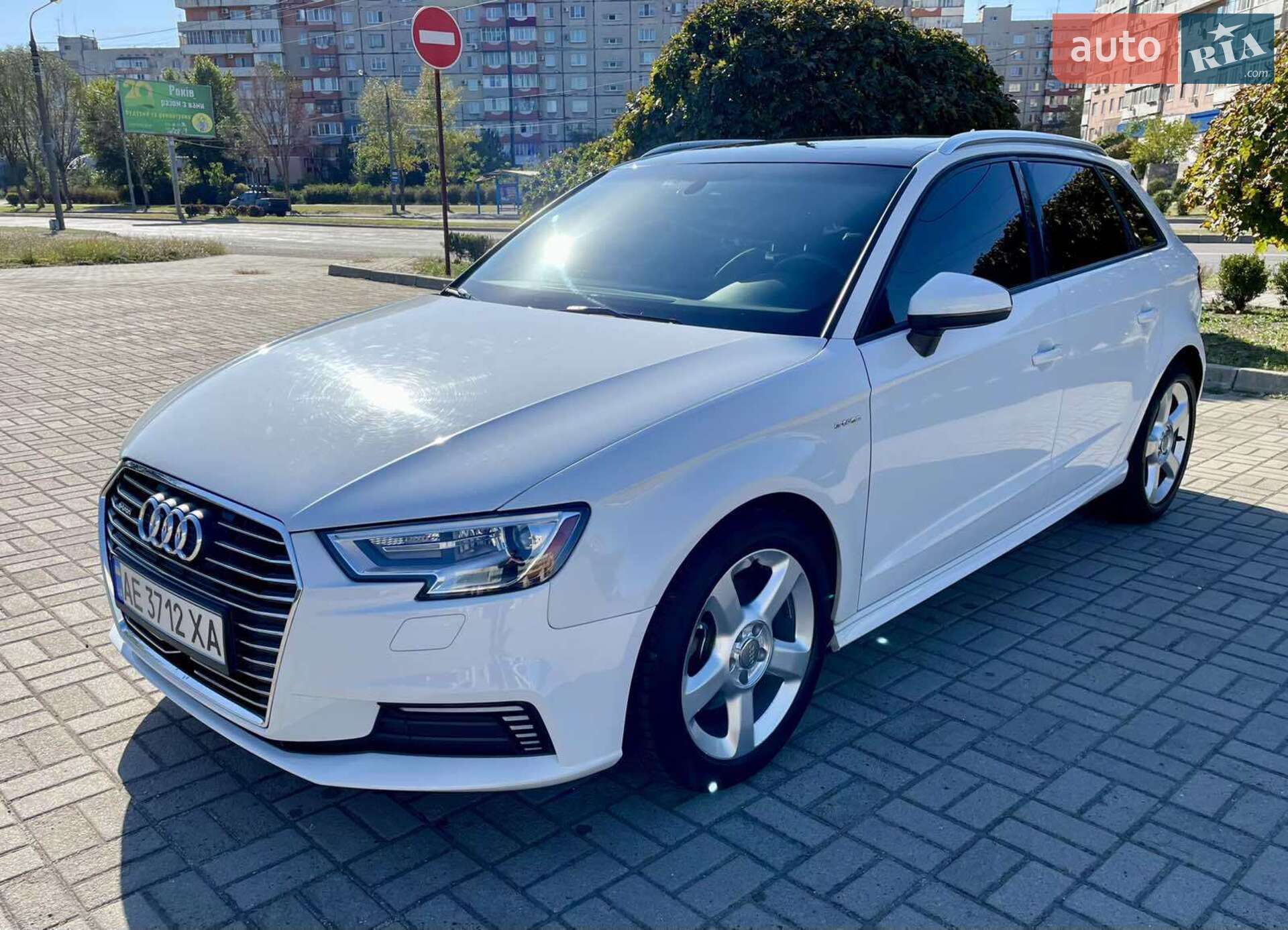 Audi A3 2017 VIN WAUUPBFFXHA136675 фото оголошення 7 з 21