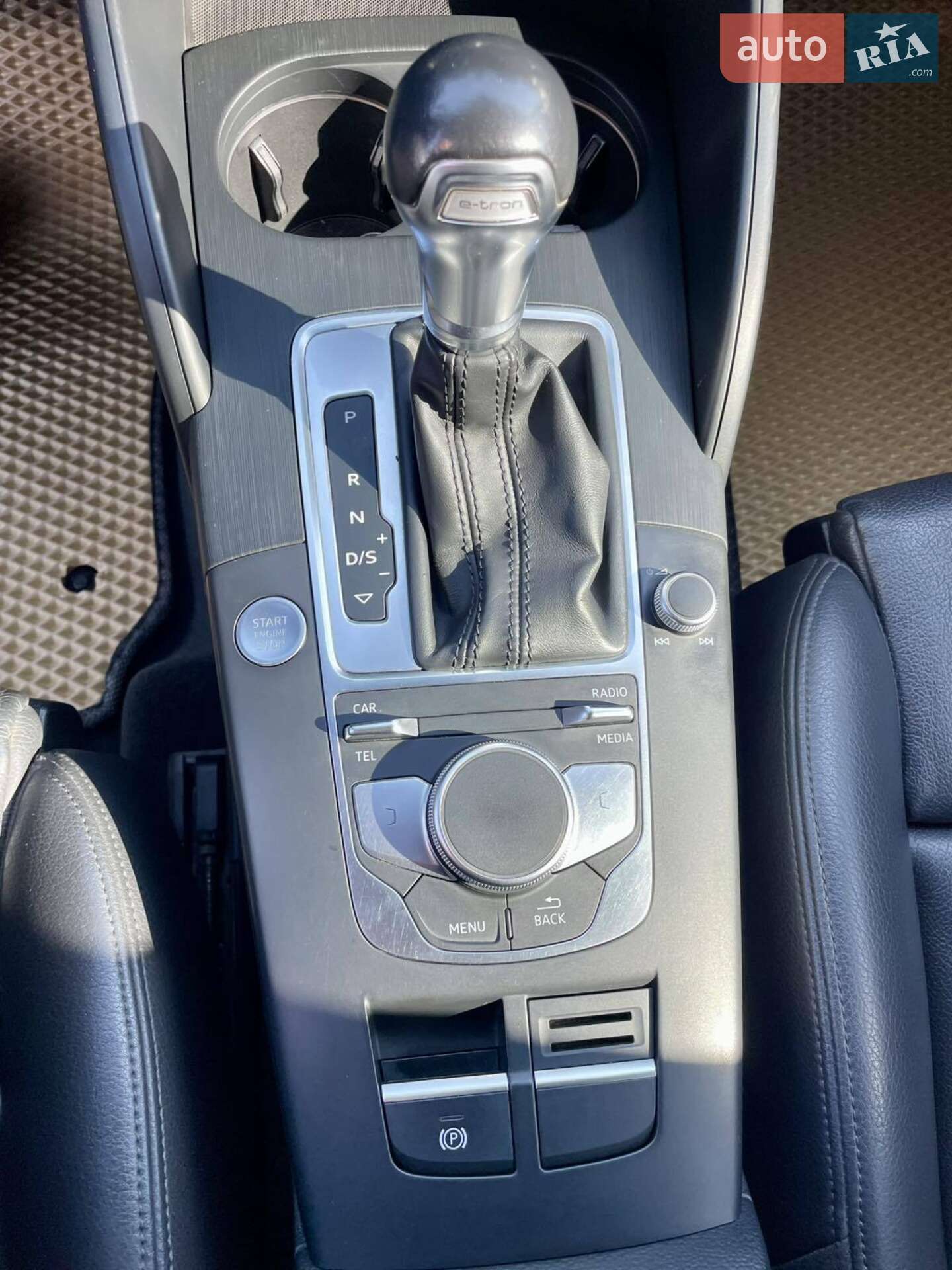 Audi A3 2017 VIN WAUUPBFFXHA136675 фото оголошення 16 з 21