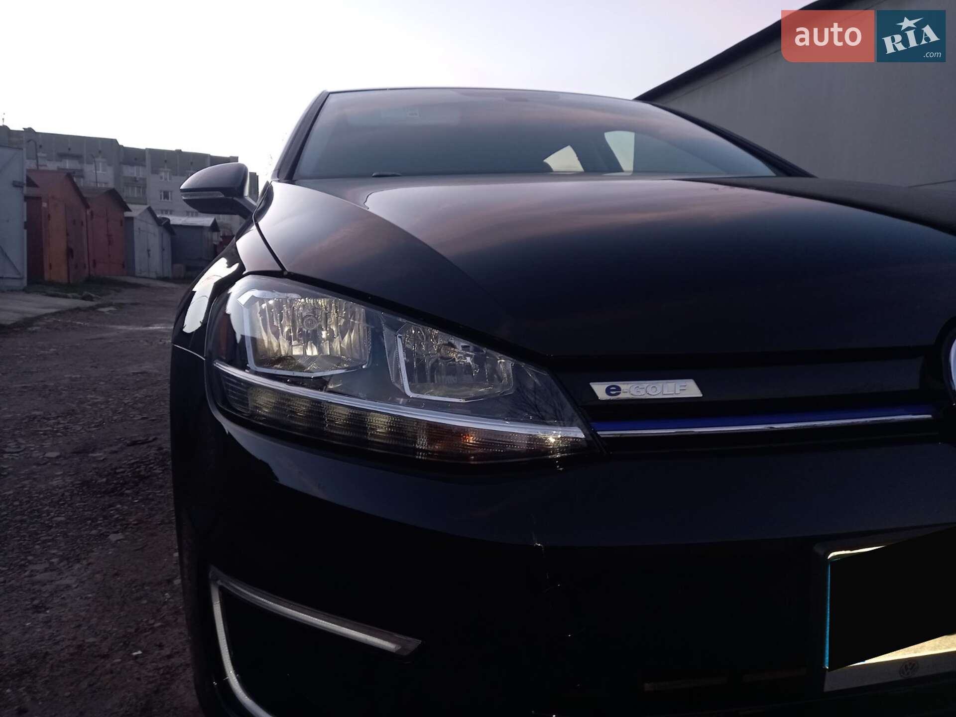 Volkswagen e-Golf 2018 VIN WVWKR7AU0KW903287 фото оголошення 4 з 31