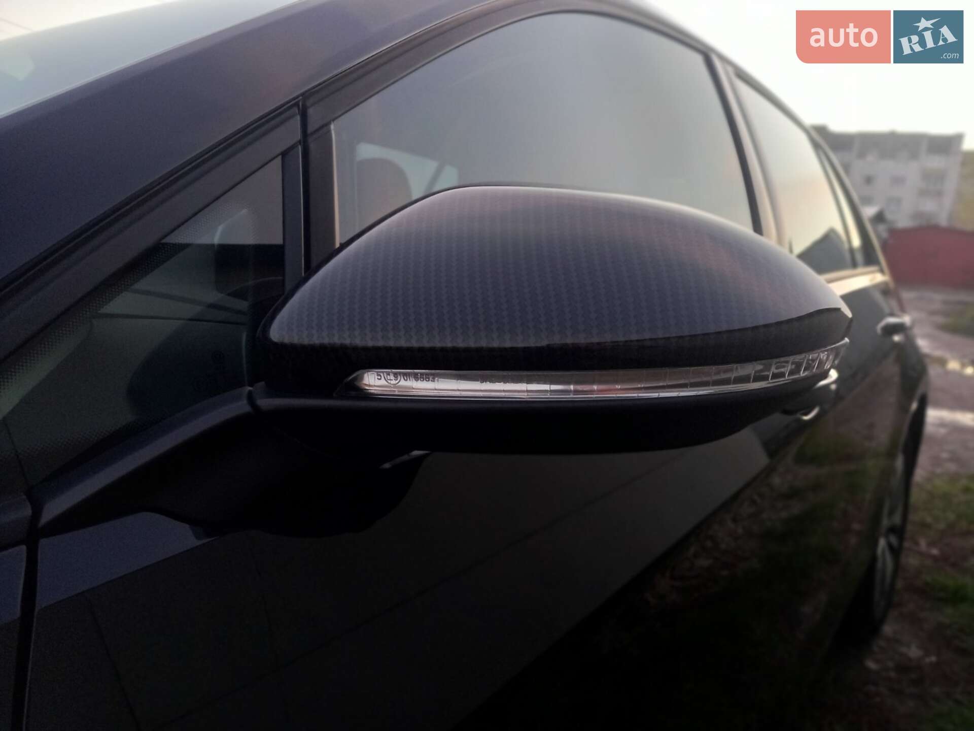 Volkswagen e-Golf 2018 VIN WVWKR7AU0KW903287 фото оголошення 12 з 31