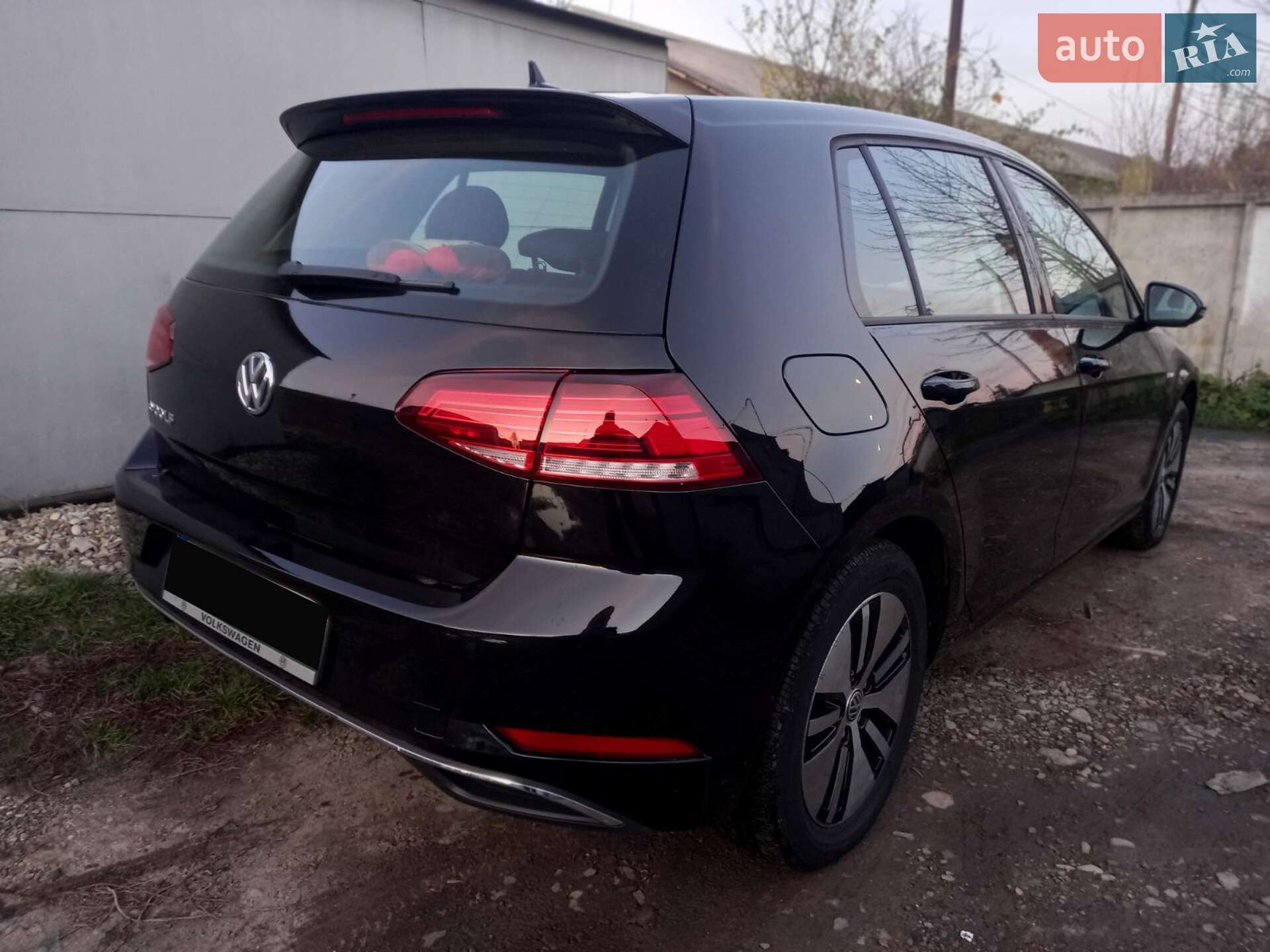 Volkswagen e-Golf 2018 VIN WVWKR7AU0KW903287 фото оголошення 19 з 31