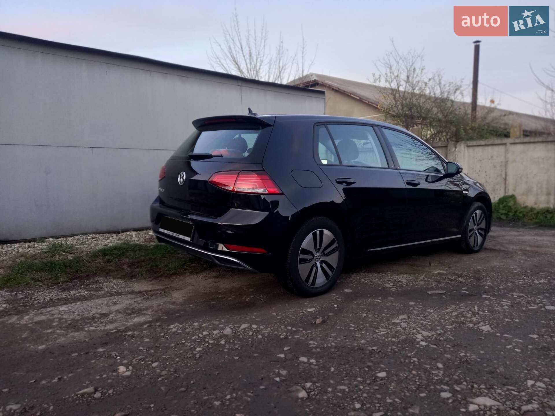 Volkswagen e-Golf 2018 VIN WVWKR7AU0KW903287 фото оголошення 21 з 31