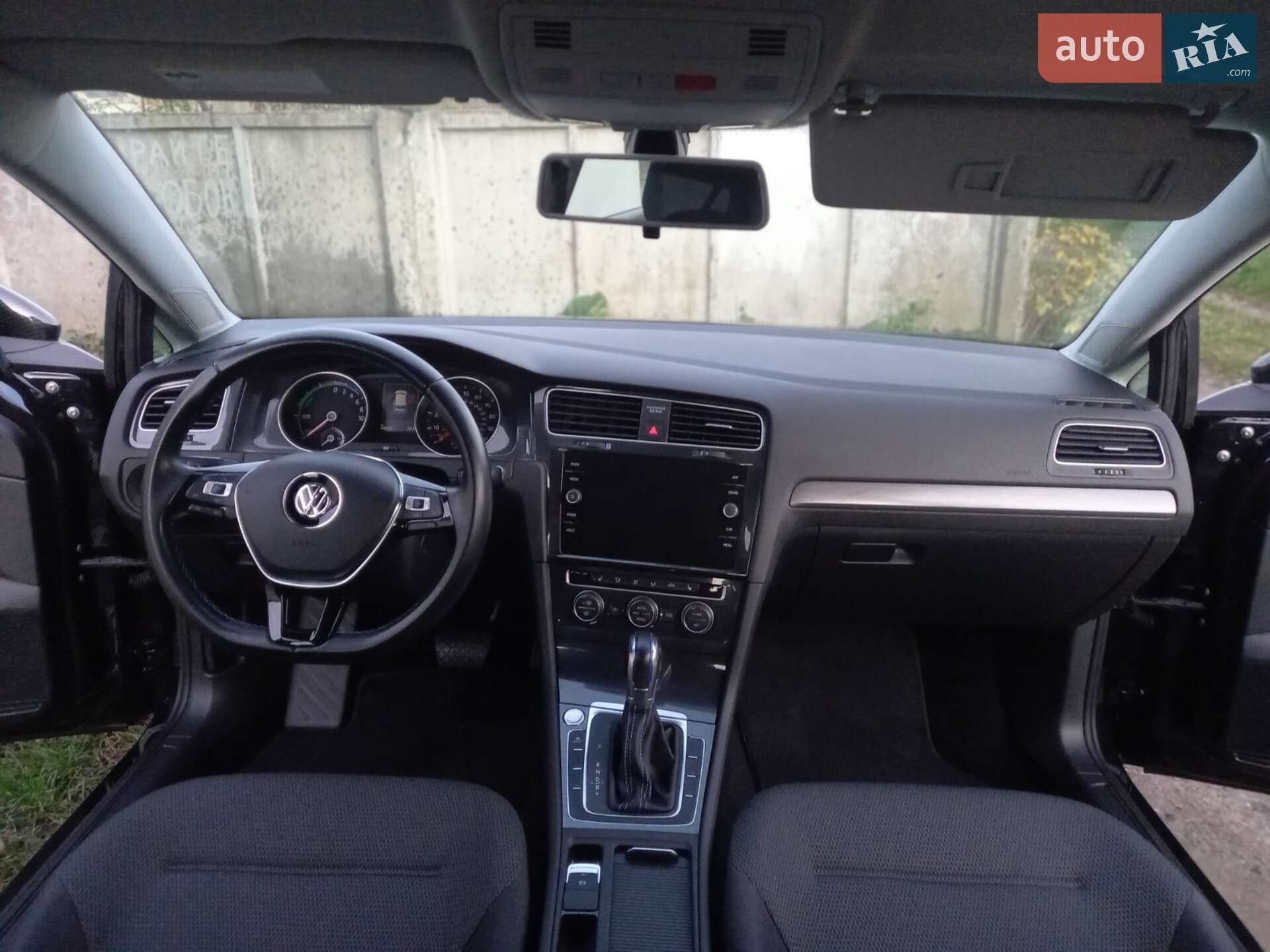 Volkswagen e-Golf 2018 VIN WVWKR7AU0KW903287 фото оголошення 24 з 31